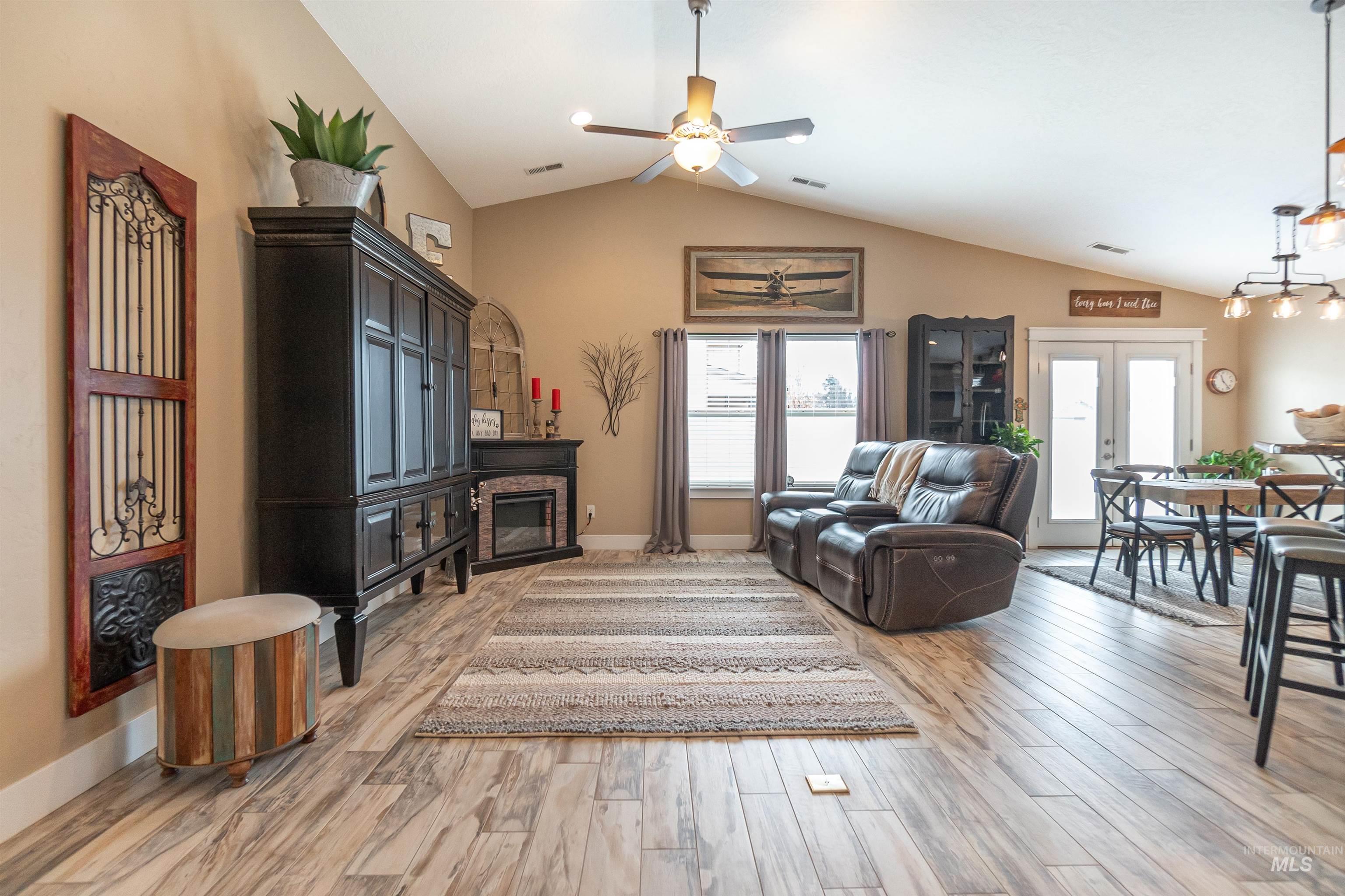 19103 Harley Way, Caldwell, Idaho 83605, 3 Bedrooms, 2 Bathrooms, Residential For Sale, Price $419,900,MLS 98973518