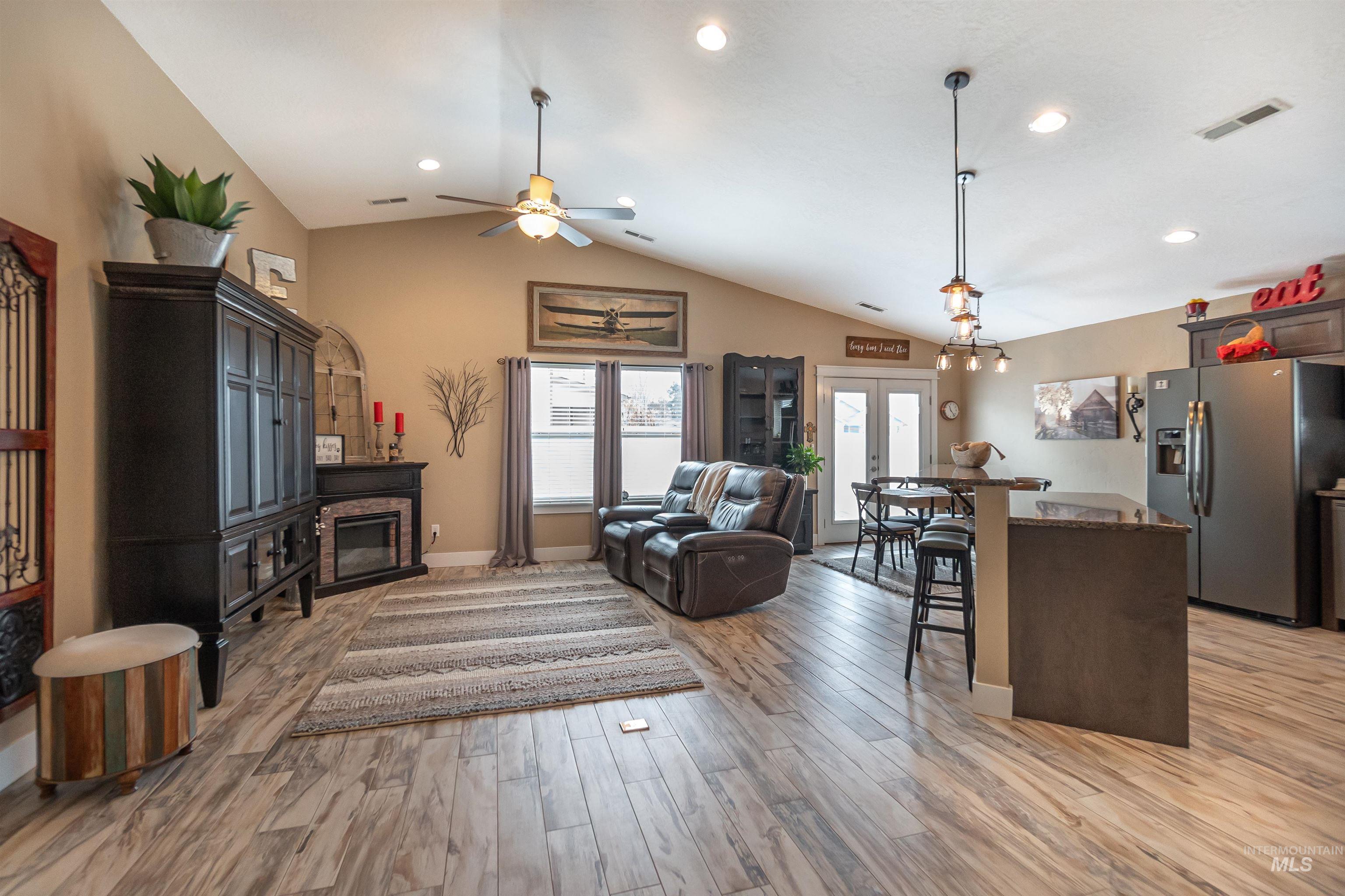 19103 Harley Way, Caldwell, Idaho 83605, 3 Bedrooms, 2 Bathrooms, Residential For Sale, Price $419,900,MLS 98973518