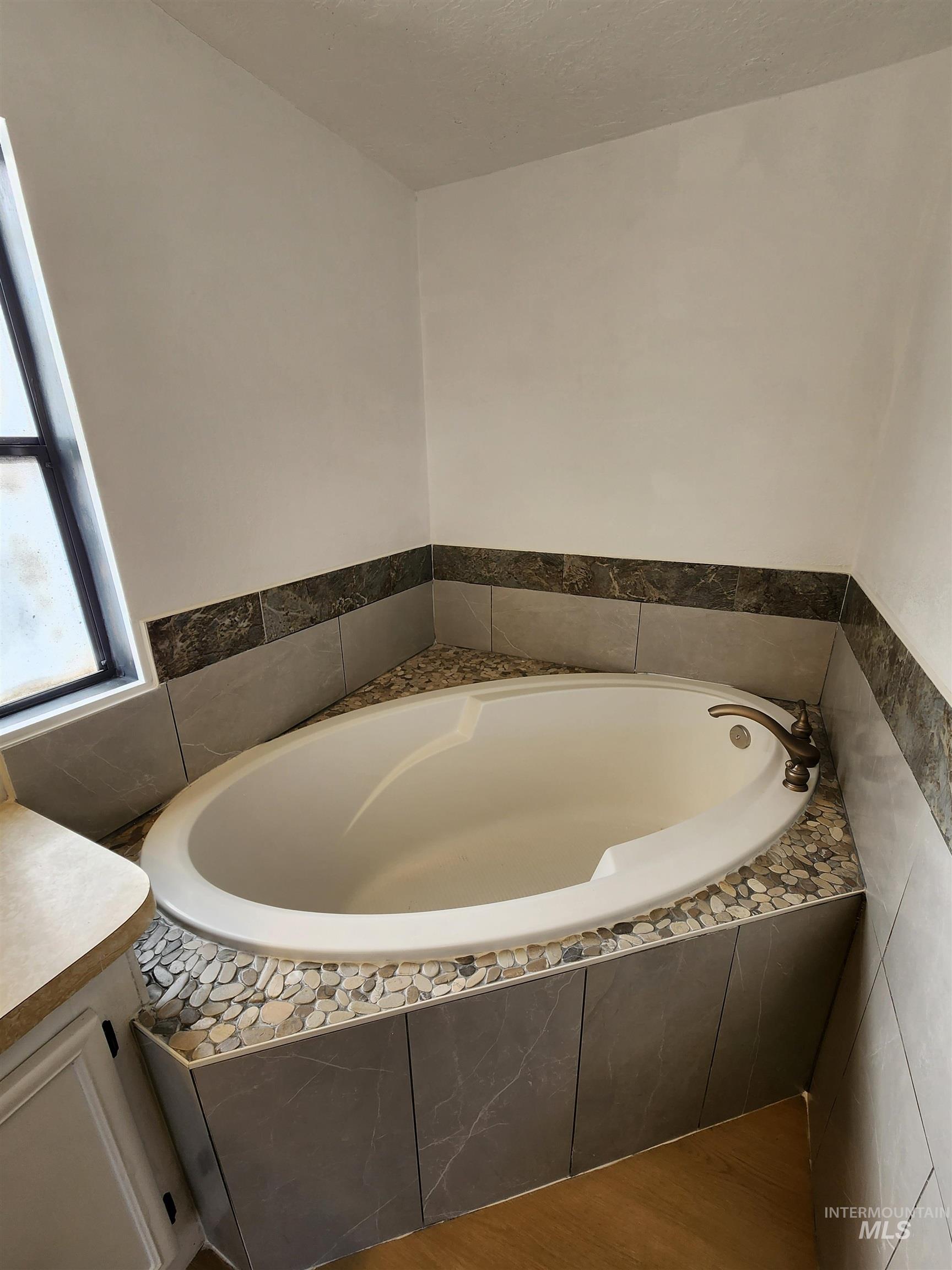 10711 W Glen Ellyn Street, Boise, Idaho 83713, 2 Bedrooms, 2 Bathrooms, Residential For Sale, Price $299,900,MLS 98973519