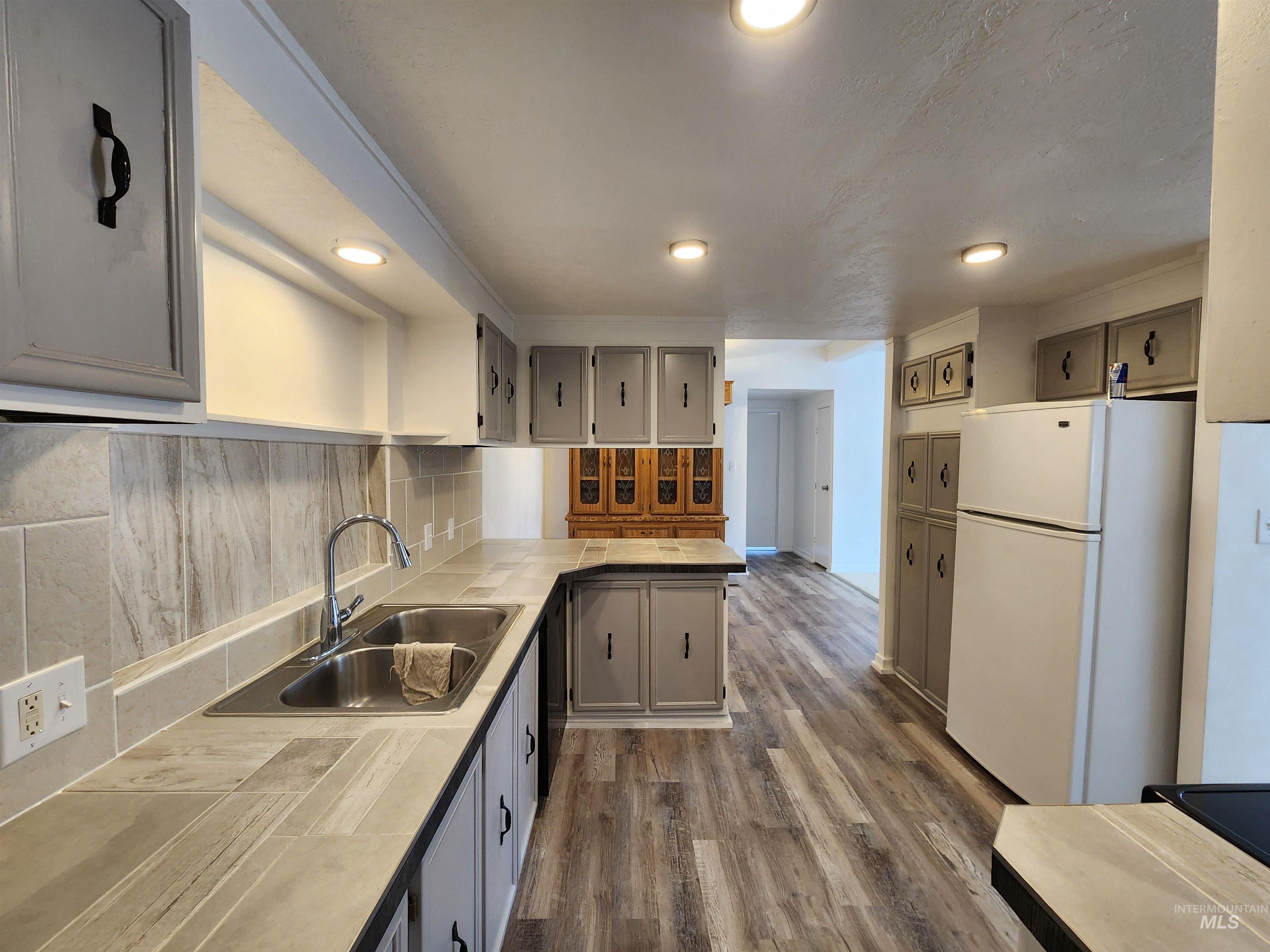 10711 W Glen Ellyn Street, Boise, Idaho 83713, 2 Bedrooms, 2 Bathrooms, Residential For Sale, Price $299,900,MLS 98973519