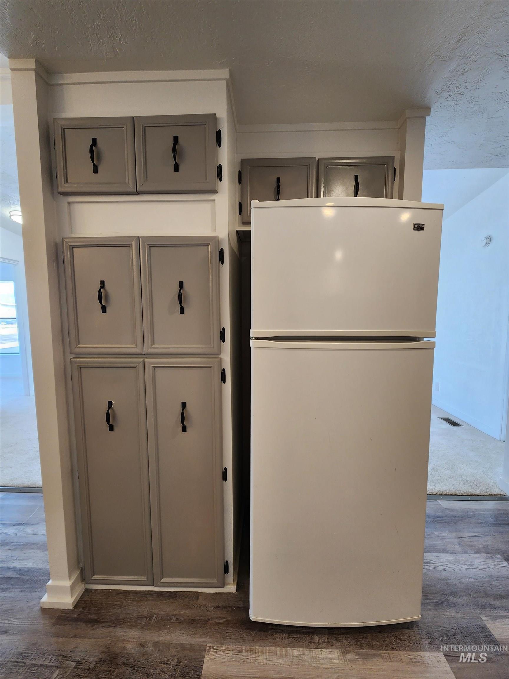 10711 W Glen Ellyn Street, Boise, Idaho 83713, 2 Bedrooms, 2 Bathrooms, Residential For Sale, Price $299,900,MLS 98973519