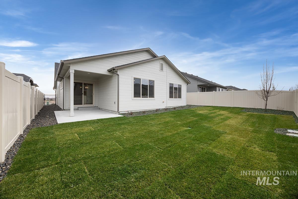 6951 S Skybreak Lane, Meridian, Idaho 83642, 3 Bedrooms, 2 Bathrooms, Residential For Sale, Price $510,800,MLS 98973522