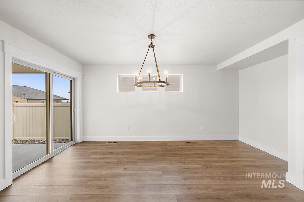 6951 S Skybreak Lane, Meridian, Idaho 83642, 3 Bedrooms, 2 Bathrooms, Residential For Sale, Price $510,800,MLS 98973522