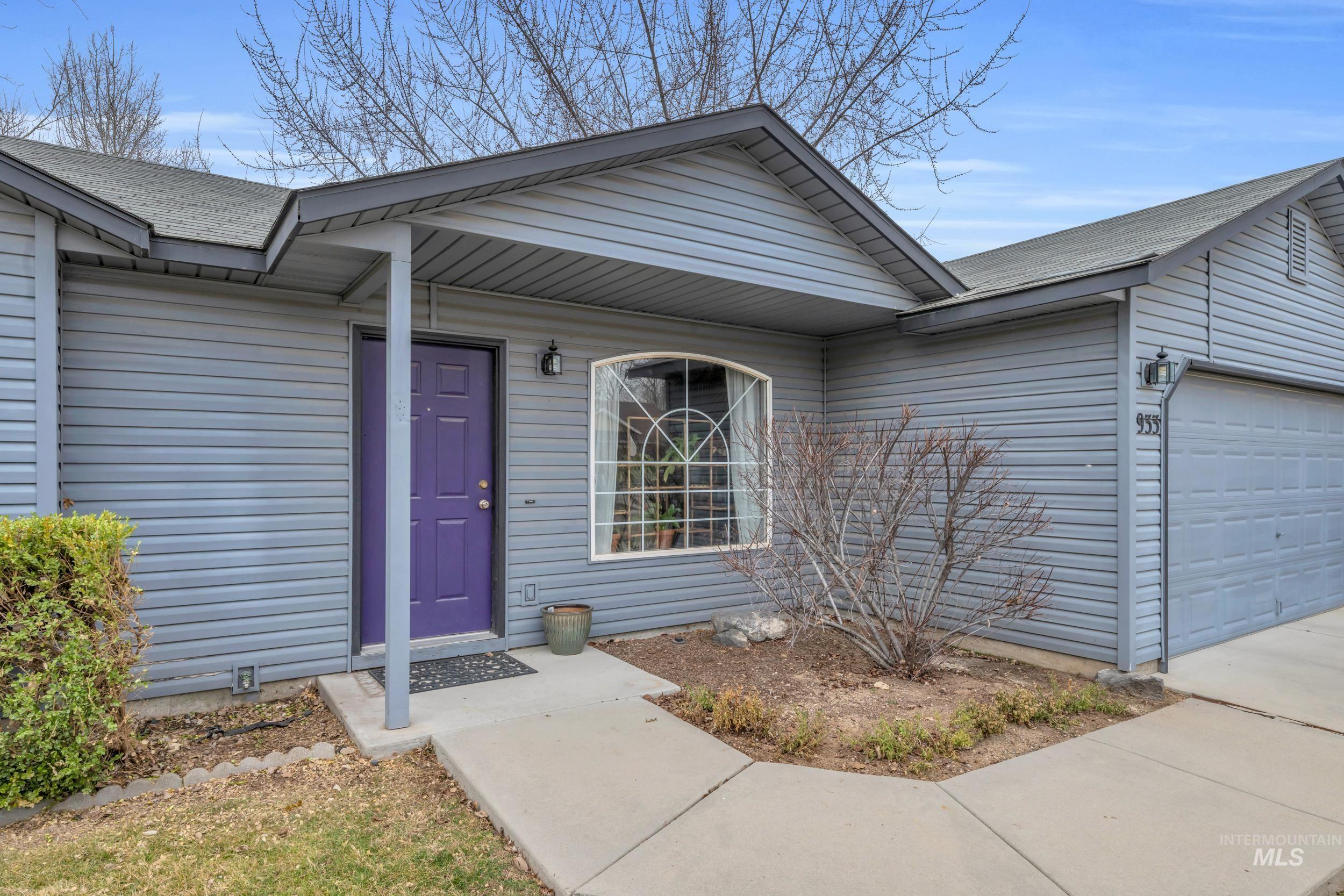 933 N Sluice Way, Kuna, Idaho 83634, 3 Bedrooms, 2 Bathrooms, Residential For Sale, Price $339,900,MLS 98973523