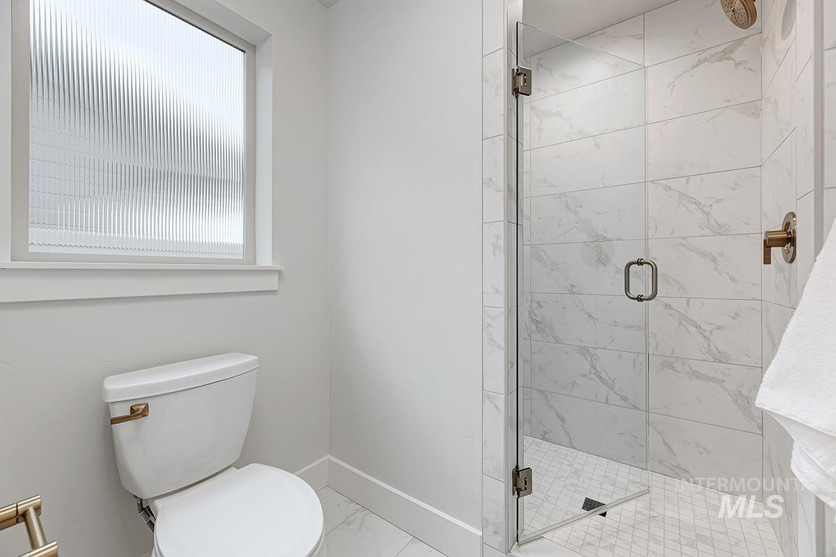 6975 S Skybreak Lane, Meridian, Idaho 83642, 3 Bedrooms, 2 Bathrooms, Residential For Sale, Price $497,800,MLS 98973524