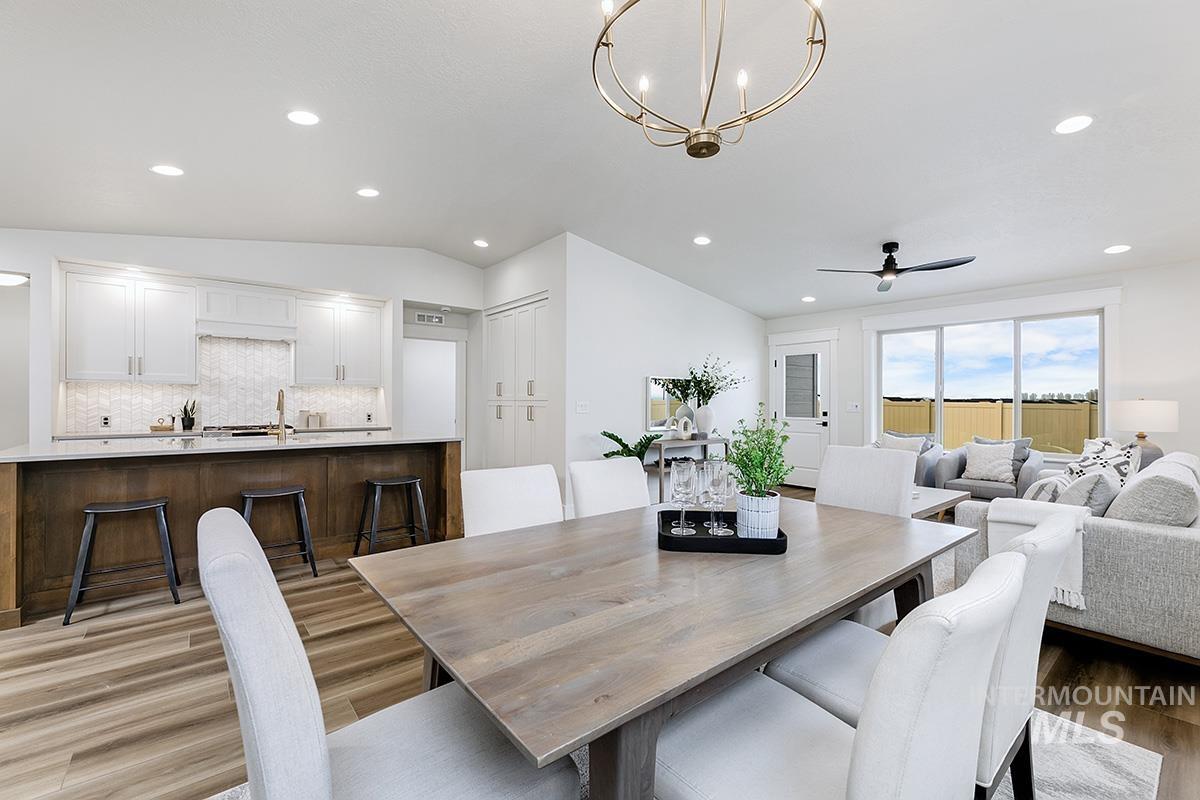 6975 S Skybreak Lane, Meridian, Idaho 83642, 3 Bedrooms, 2 Bathrooms, Residential For Sale, Price $497,800,MLS 98973524