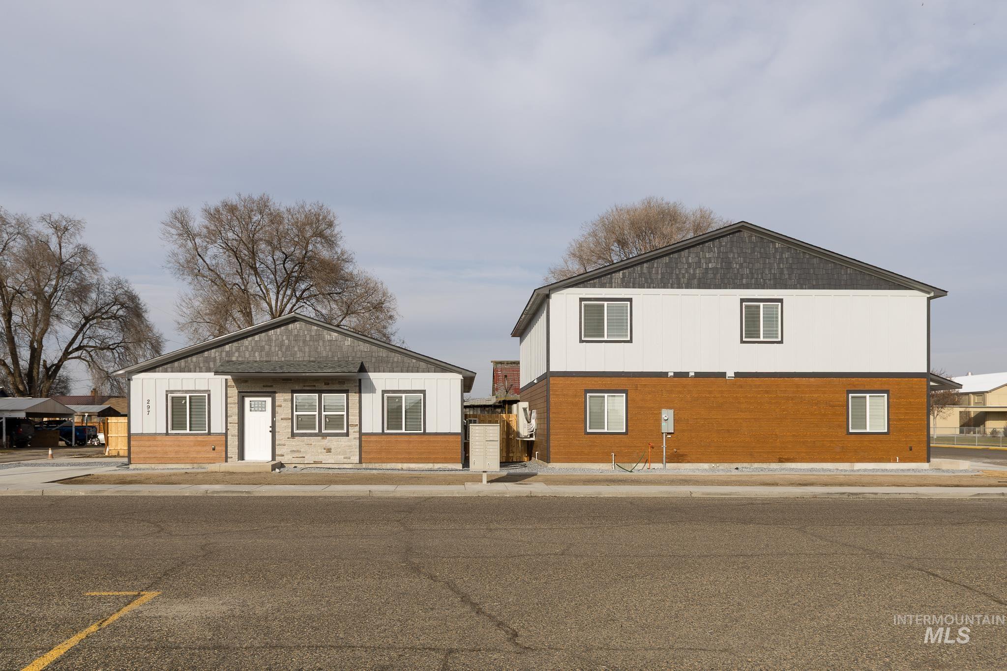 287 SW 6th St #1, Ontario, Oregon 97914, 4 Bedrooms, 2.5 Bathrooms, Rental For Rent, Price $1,995,MLS 98973526