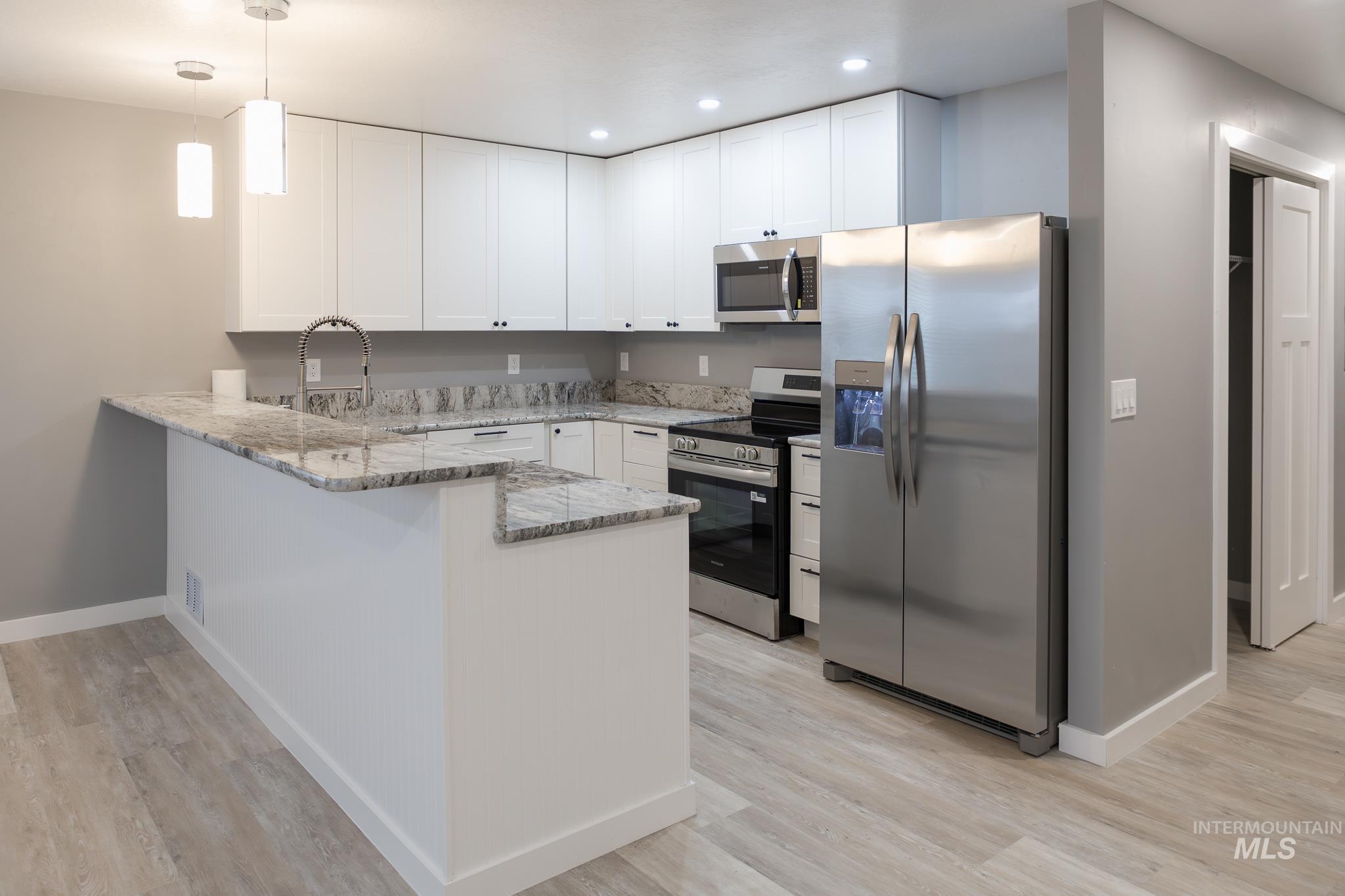 287 SW 6th St #1, Ontario, Oregon 97914, 4 Bedrooms, 2.5 Bathrooms, Rental For Rent, Price $1,995,MLS 98973526