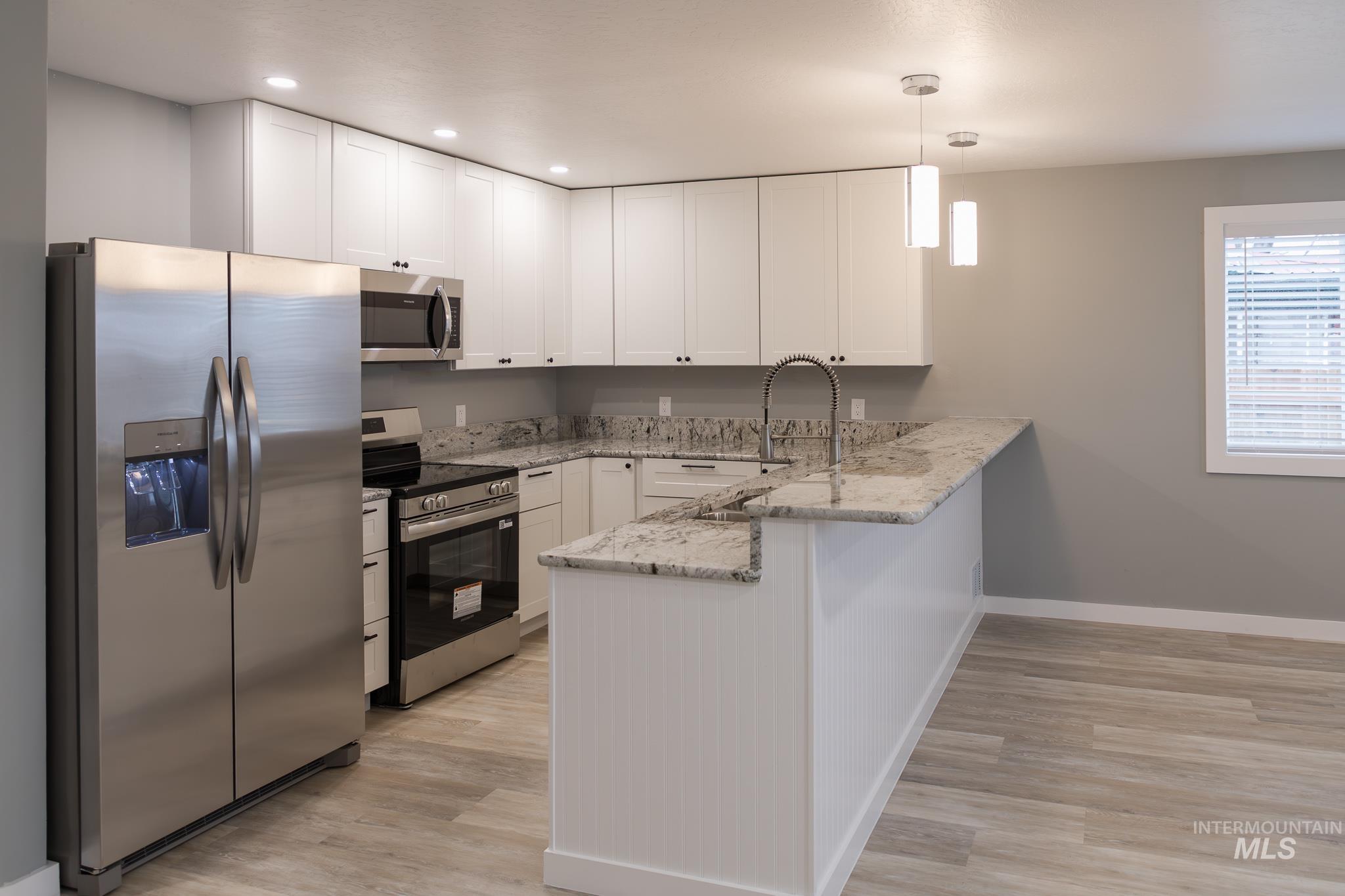 297 SW 6th St #1, Ontario, Oregon 97914, 4 Bedrooms, 2.5 Bathrooms, Rental For Rent, Price $1,995,MLS 98973528