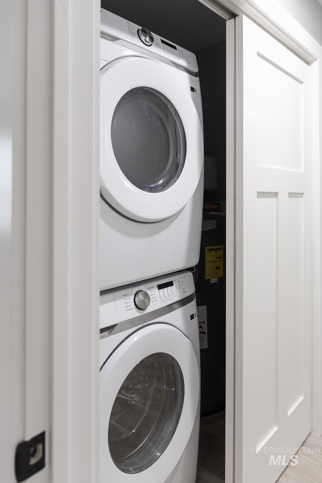 297 SW 6th St #1, Ontario, Oregon 97914, 4 Bedrooms, 2.5 Bathrooms, Rental For Rent, Price $1,995,MLS 98973528