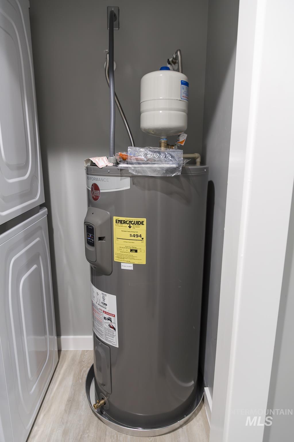 297 SW 6th St #1, Ontario, Oregon 97914, 4 Bedrooms, 2.5 Bathrooms, Rental For Rent, Price $1,995,MLS 98973528