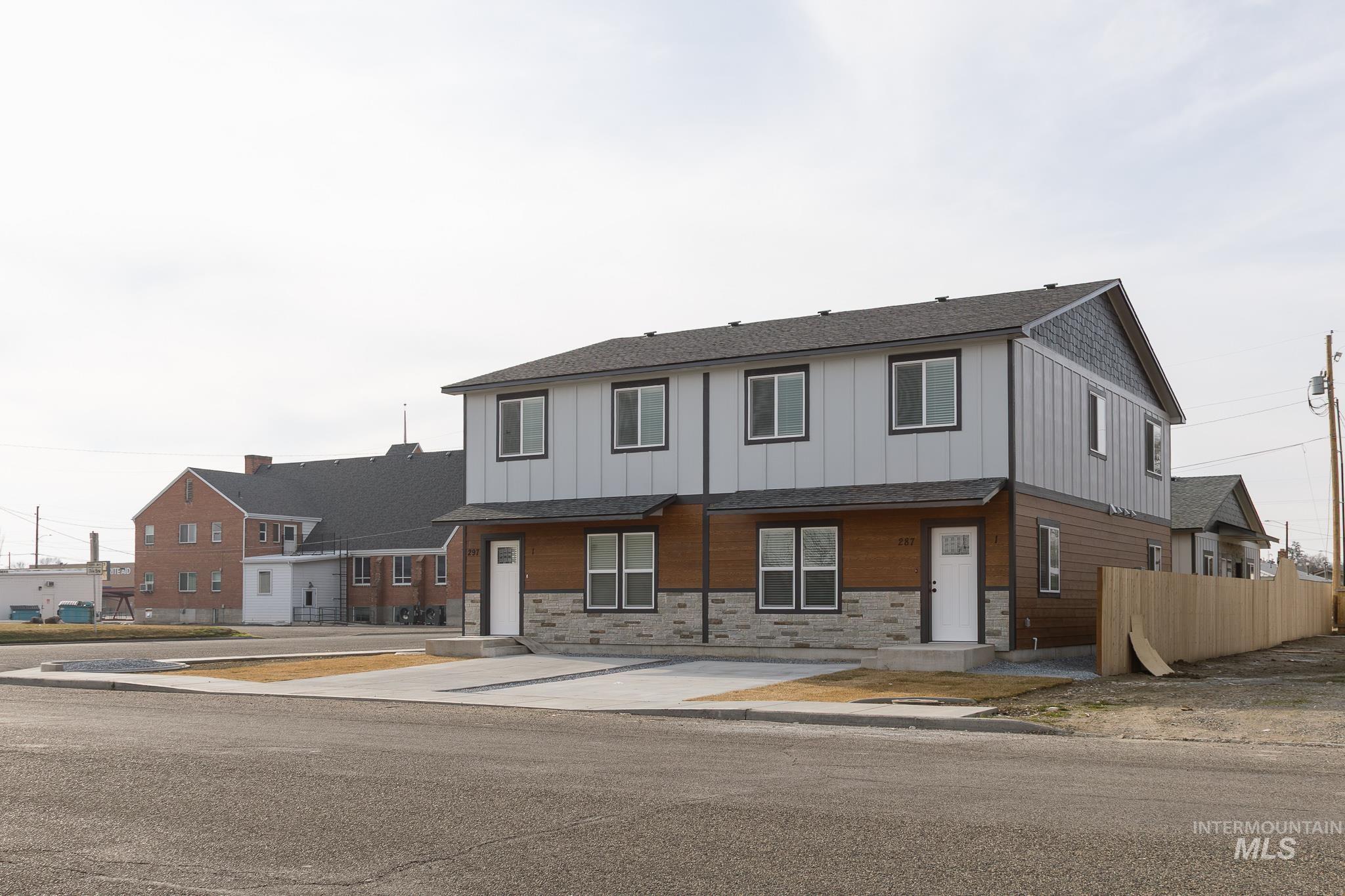 297 SW 6th St #1, Ontario, Oregon 97914, 4 Bedrooms, 2.5 Bathrooms, Rental For Rent, Price $1,995,MLS 98973528