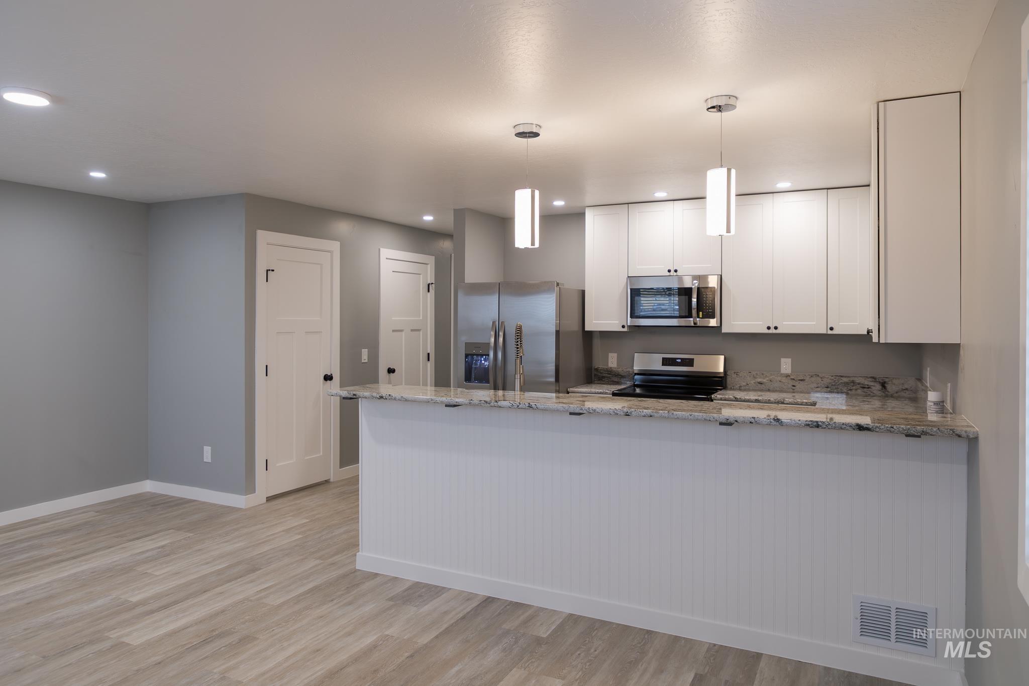 297 SW 6th St #1, Ontario, Oregon 97914, 4 Bedrooms, 2.5 Bathrooms, Rental For Rent, Price $1,995,MLS 98973528