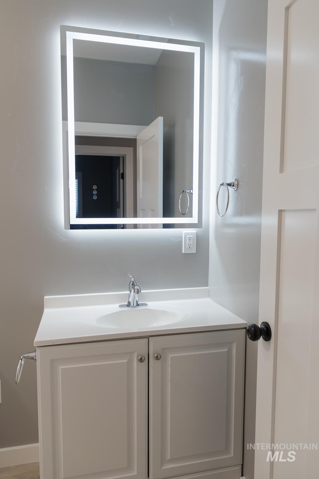 297 SW 6th St #2, Ontario, Oregon 97914, 2 Bedrooms, 1 Bathroom, Rental For Rent, Price $1,495,MLS 98973531