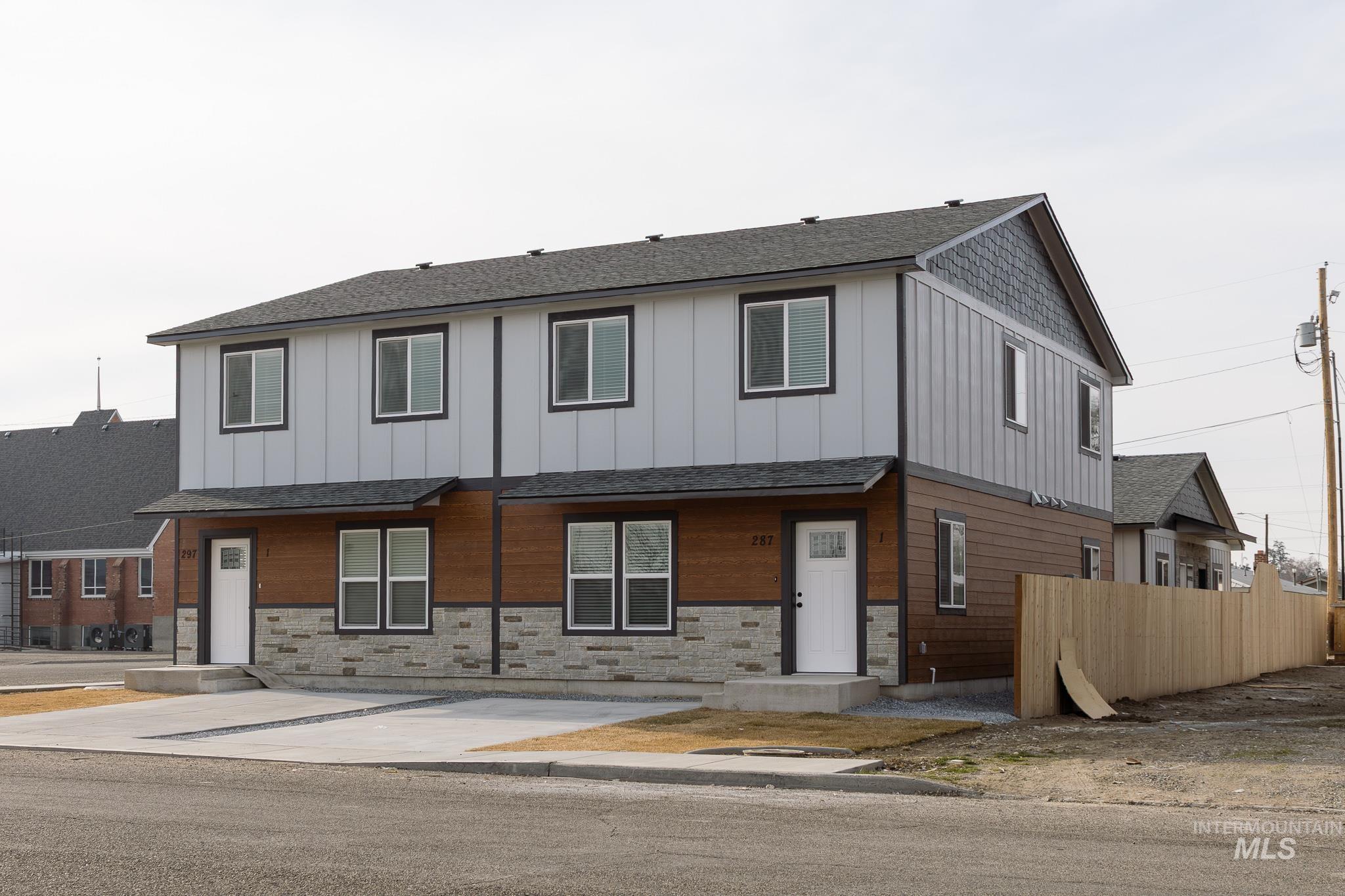 297 SW 6th St #2, Ontario, Oregon 97914, 2 Bedrooms, 1 Bathroom, Rental For Rent, Price $1,495,MLS 98973531