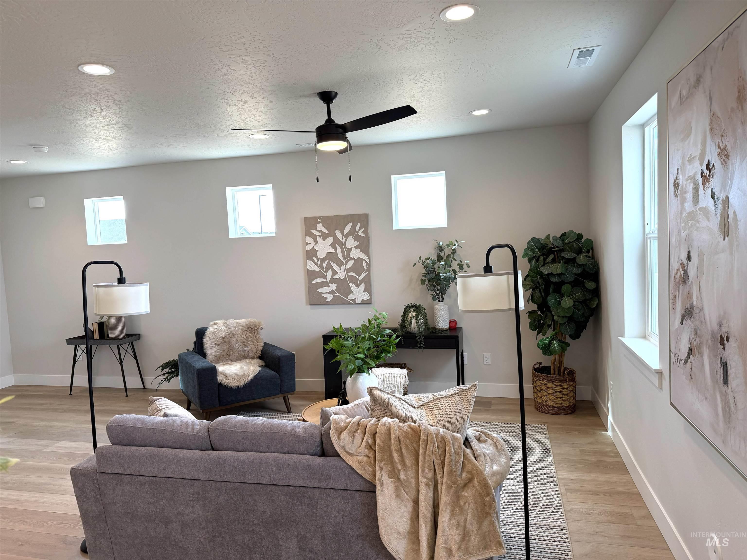 980 E Odyssey St, Kuna, Idaho 83634, 2 Bedrooms, 2.5 Bathrooms, Residential For Sale, Price $367,000, 98973533