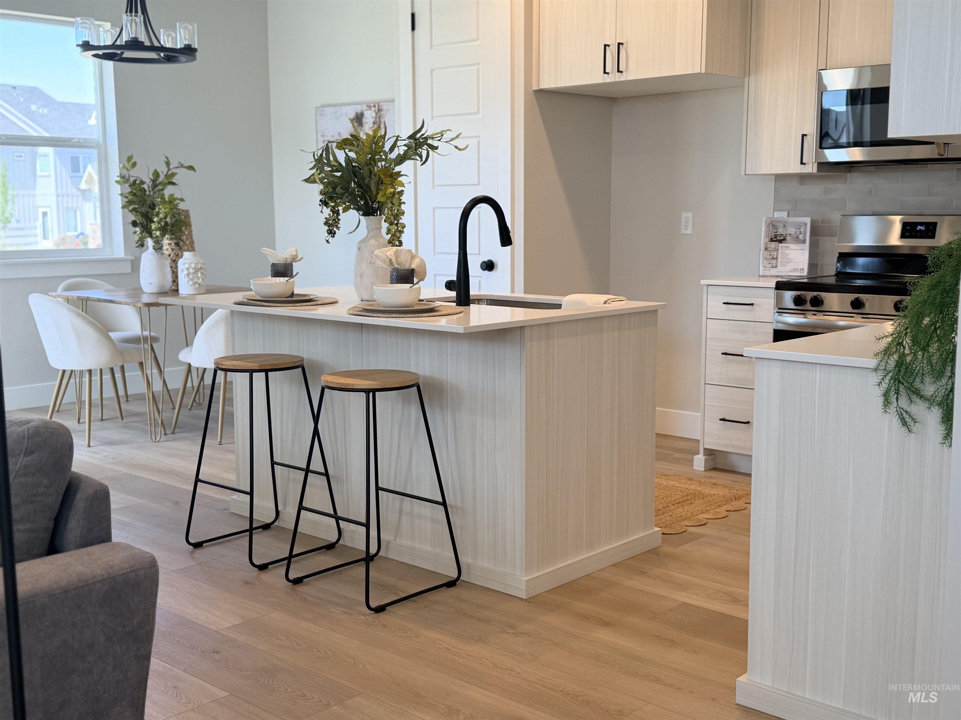 980 E Odyssey St, Kuna, Idaho 83634, 2 Bedrooms, 2.5 Bathrooms, Residential For Sale, Price $370,900, 98973533