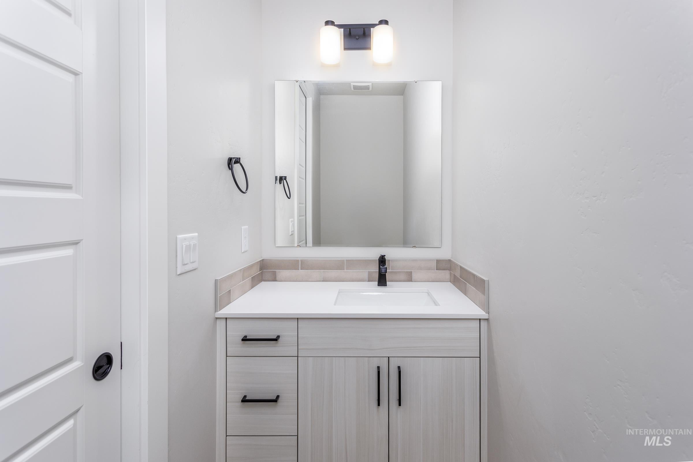 980 E Odyssey St, Kuna, Idaho 83634, 2 Bedrooms, 2.5 Bathrooms, Residential For Sale, Price $370,900, 98973533