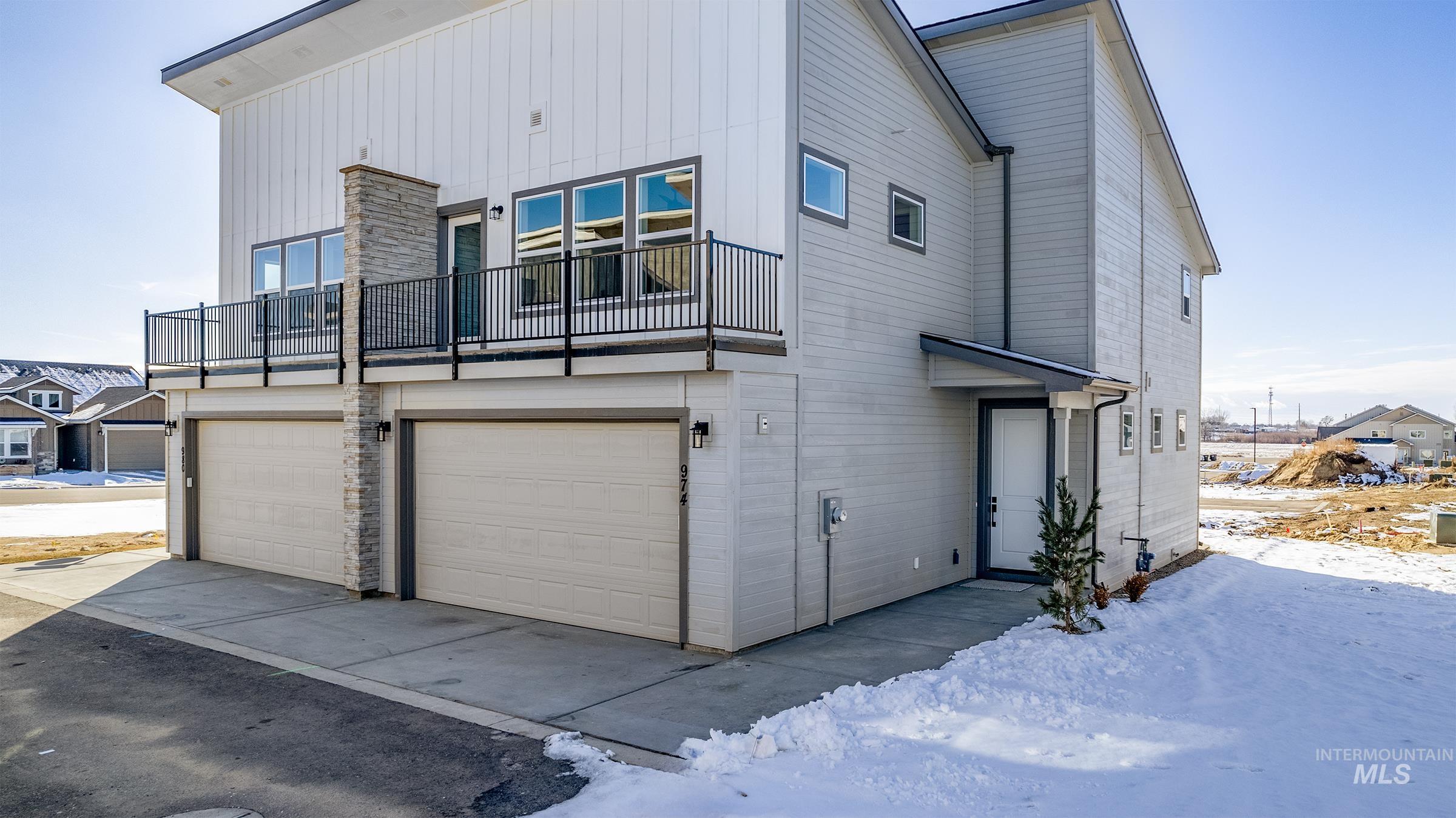 974 E Odyssey St, Kuna, Idaho 83634, 2 Bedrooms, 2.5 Bathrooms, Residential For Sale, Price $374,200,MLS 98973536