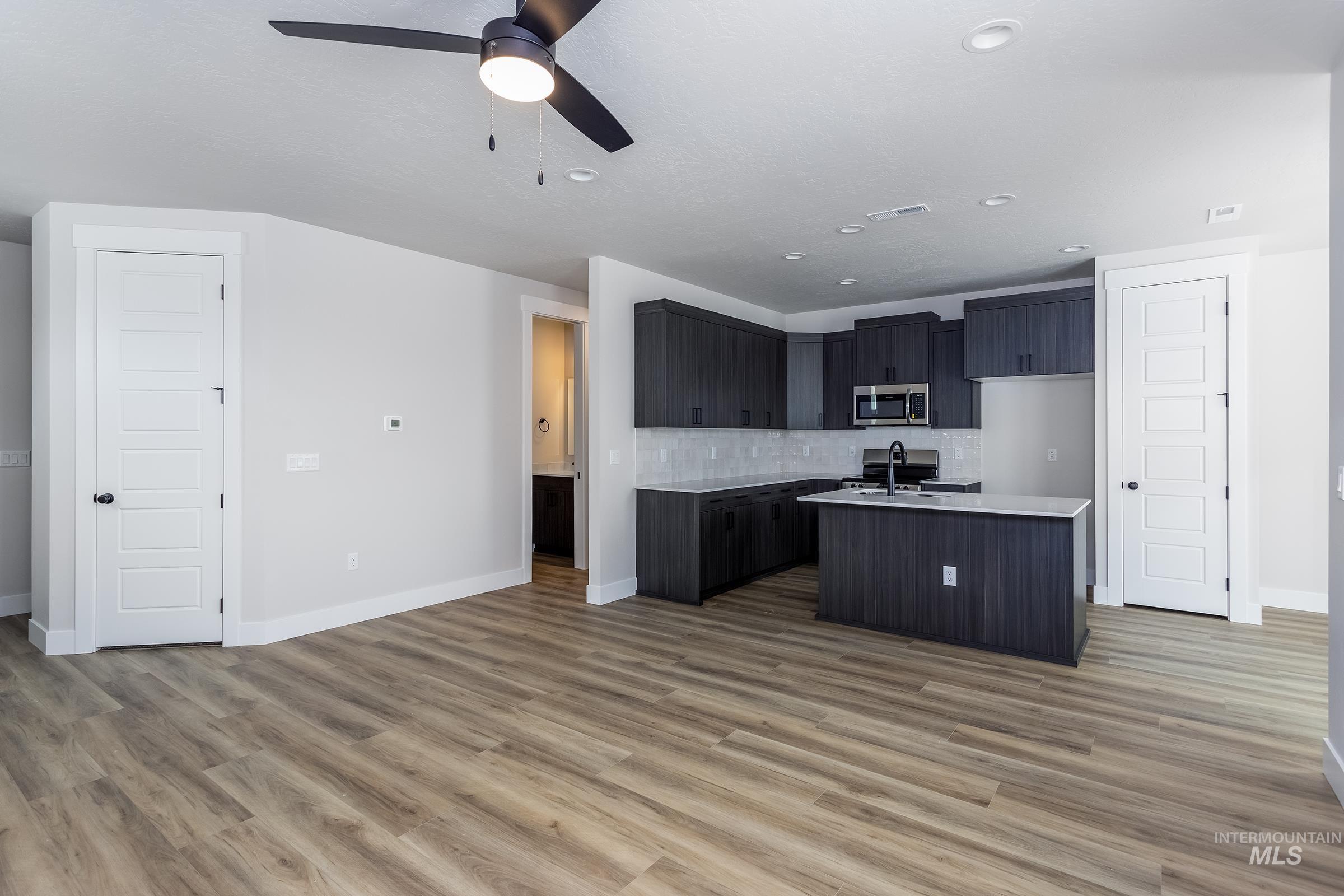 974 E Odyssey St, Kuna, Idaho 83634, 2 Bedrooms, 2.5 Bathrooms, Residential For Sale, Price $374,200,MLS 98973536