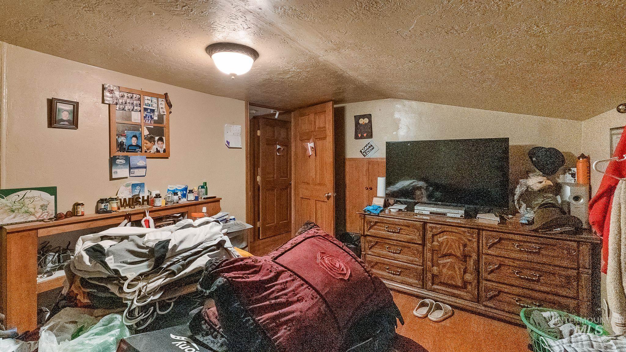 1111 11Th Ave S, Nampa, Idaho 83651-4515, 3 Bedrooms, 1.5 Bathrooms, Residential For Sale, Price $299,900,MLS 98973538