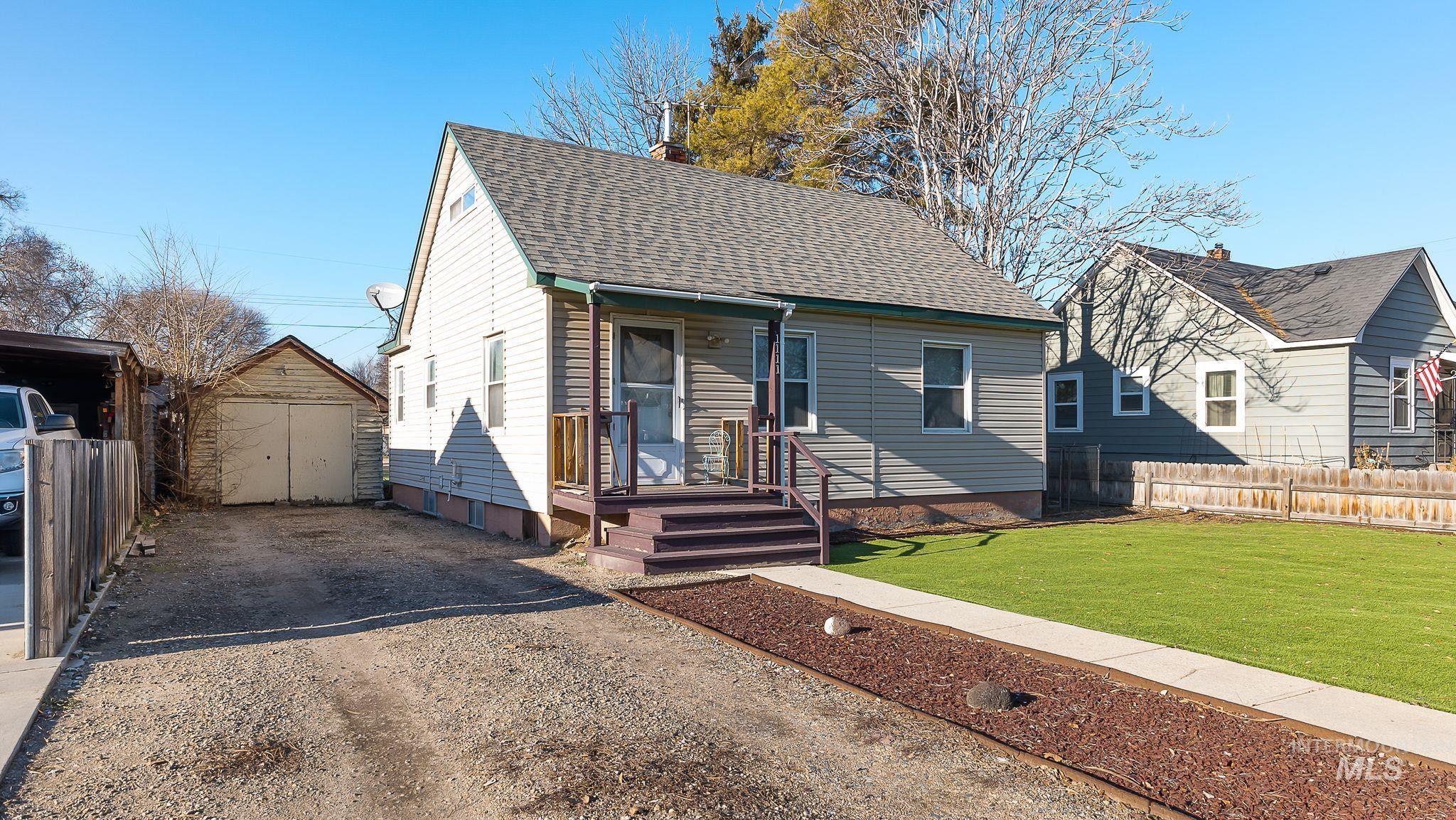 1111 11Th Ave S, Nampa, Idaho 83651-4515, 3 Bedrooms, 1.5 Bathrooms, Residential For Sale, Price $299,900,MLS 98973538