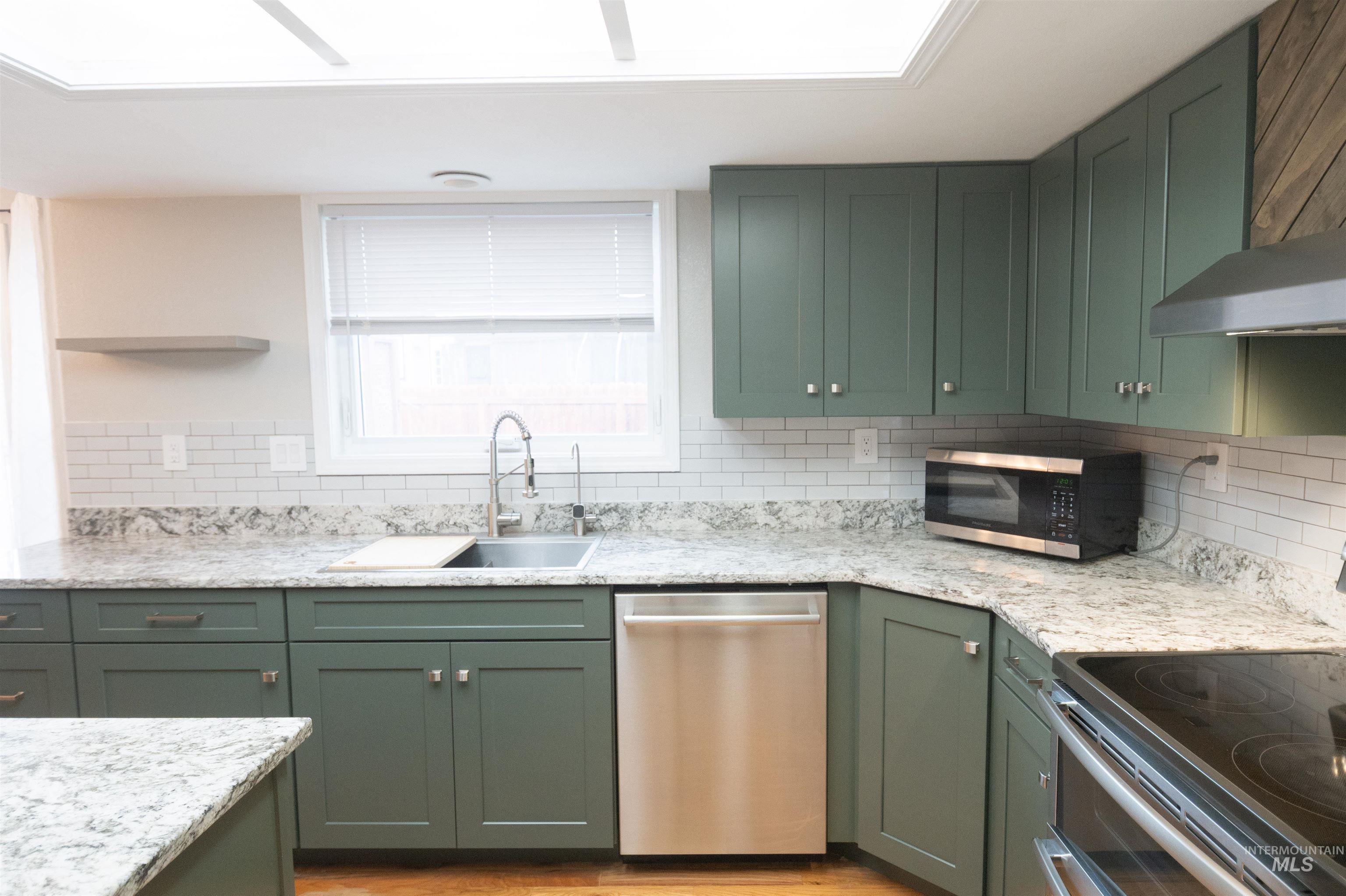 1715 Queens Ct, Mountain Home, Idaho 83647, 4 Bedrooms, 2.5 Bathrooms, Residential For Sale, Price $430,000,MLS 98973539