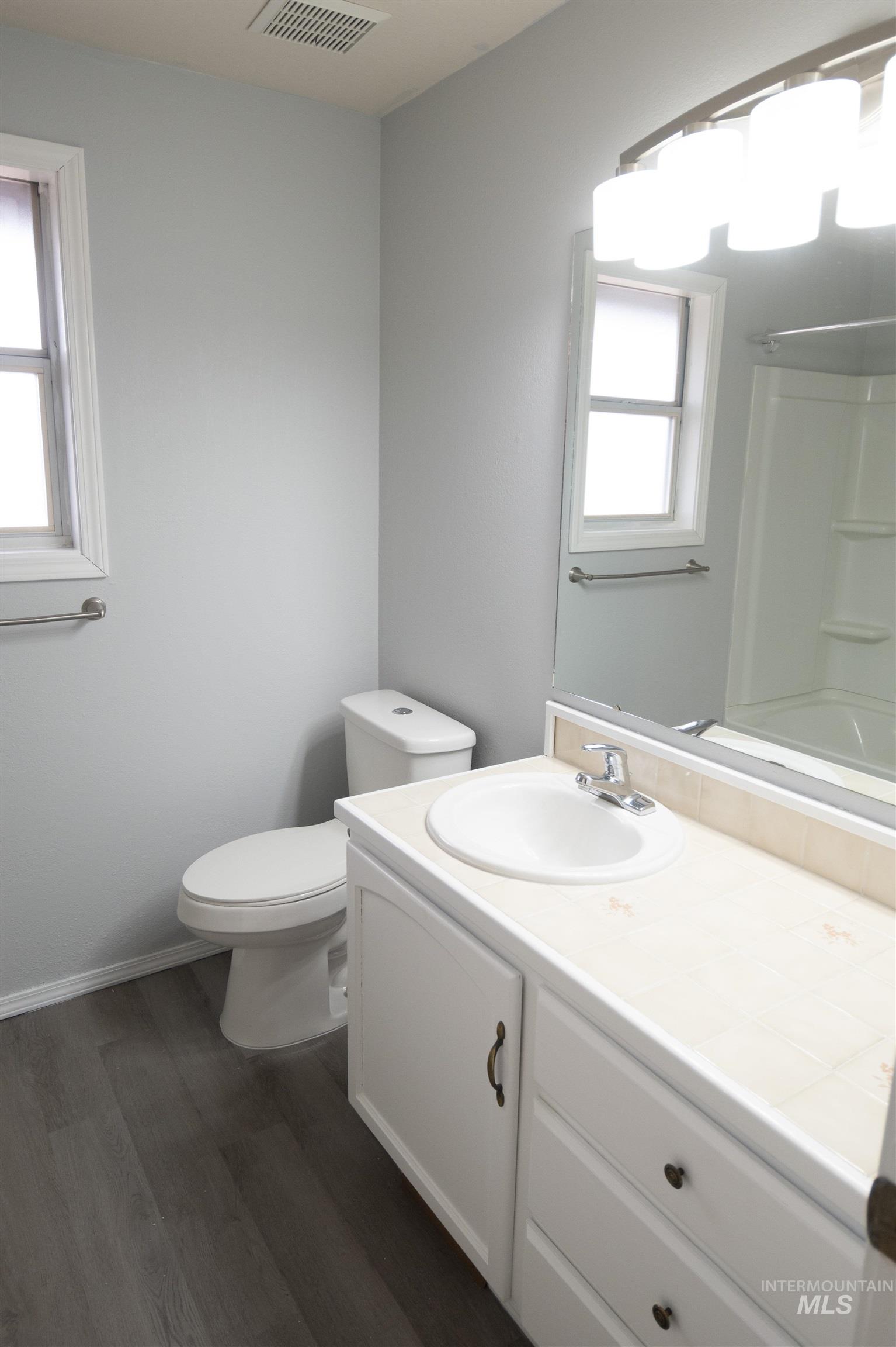 1715 Queens Ct, Mountain Home, Idaho 83647, 4 Bedrooms, 2.5 Bathrooms, Residential For Sale, Price $430,000,MLS 98973539