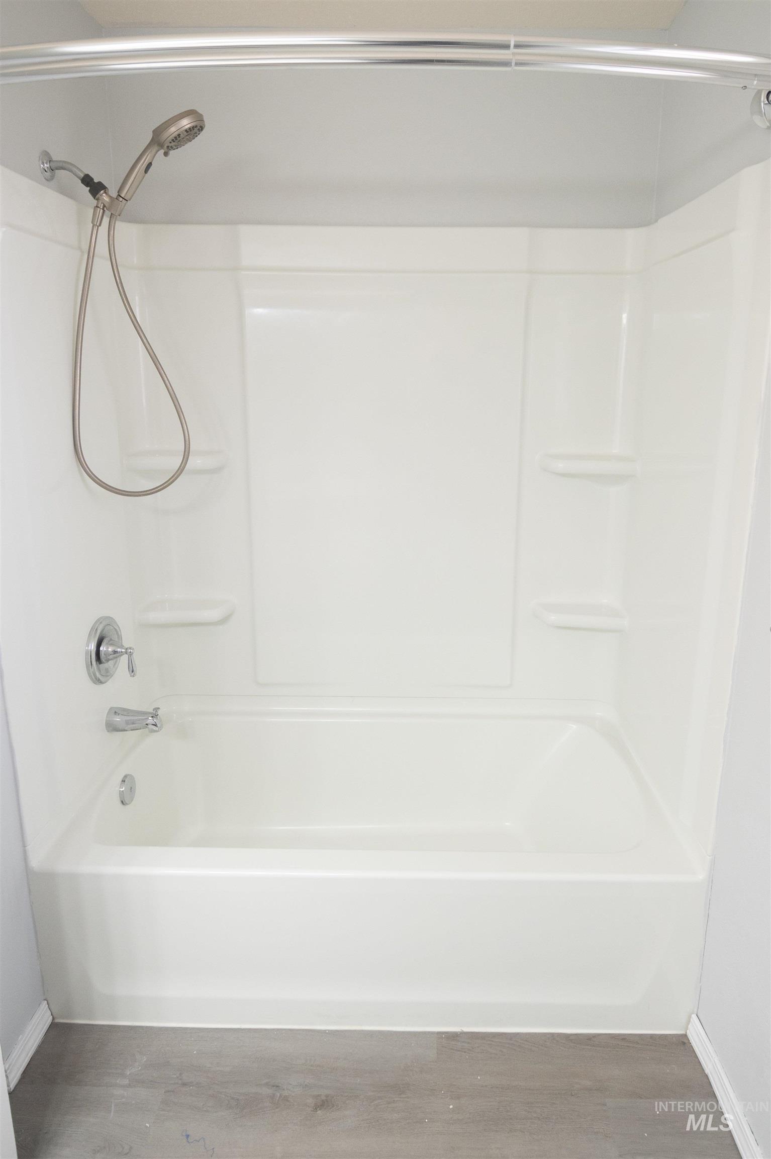 1715 Queens Ct, Mountain Home, Idaho 83647, 4 Bedrooms, 2.5 Bathrooms, Residential For Sale, Price $430,000,MLS 98973539