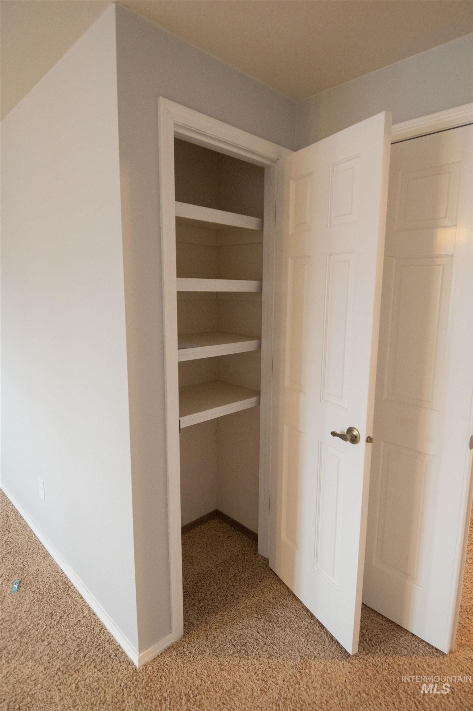 1715 Queens Ct, Mountain Home, Idaho 83647, 4 Bedrooms, 2.5 Bathrooms, Residential For Sale, Price $430,000,MLS 98973539