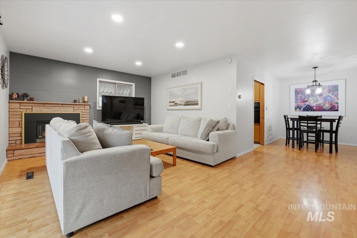 4521 W Kootenai St., Boise, Idaho 83705, 3 Bedrooms, 1.5 Bathrooms, Residential For Sale, Price $420,000,MLS 98973540