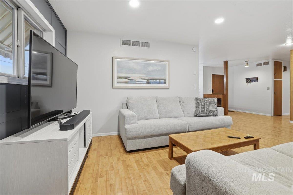 4521 W Kootenai St., Boise, Idaho 83705, 3 Bedrooms, 1.5 Bathrooms, Residential For Sale, Price $420,000,MLS 98973540