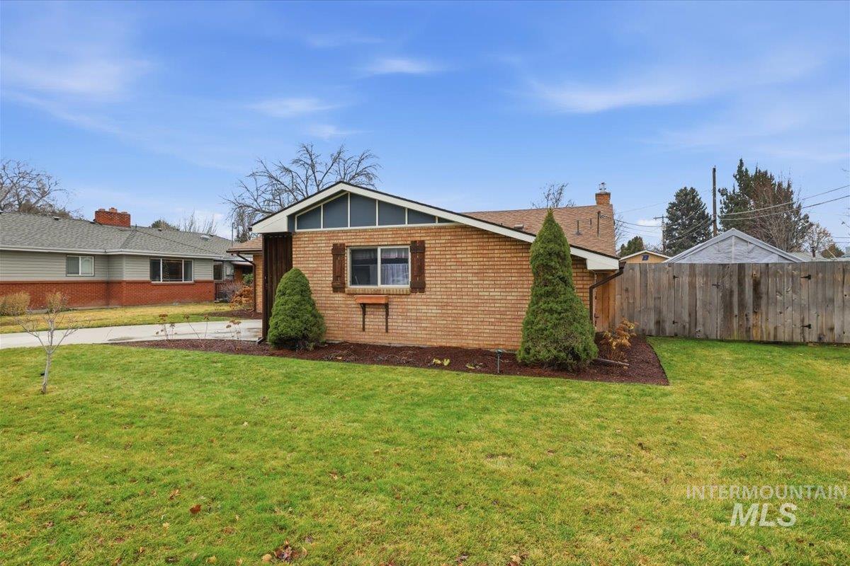 4521 W Kootenai St., Boise, Idaho 83705, 3 Bedrooms, 1.5 Bathrooms, Residential For Sale, Price $420,000,MLS 98973540