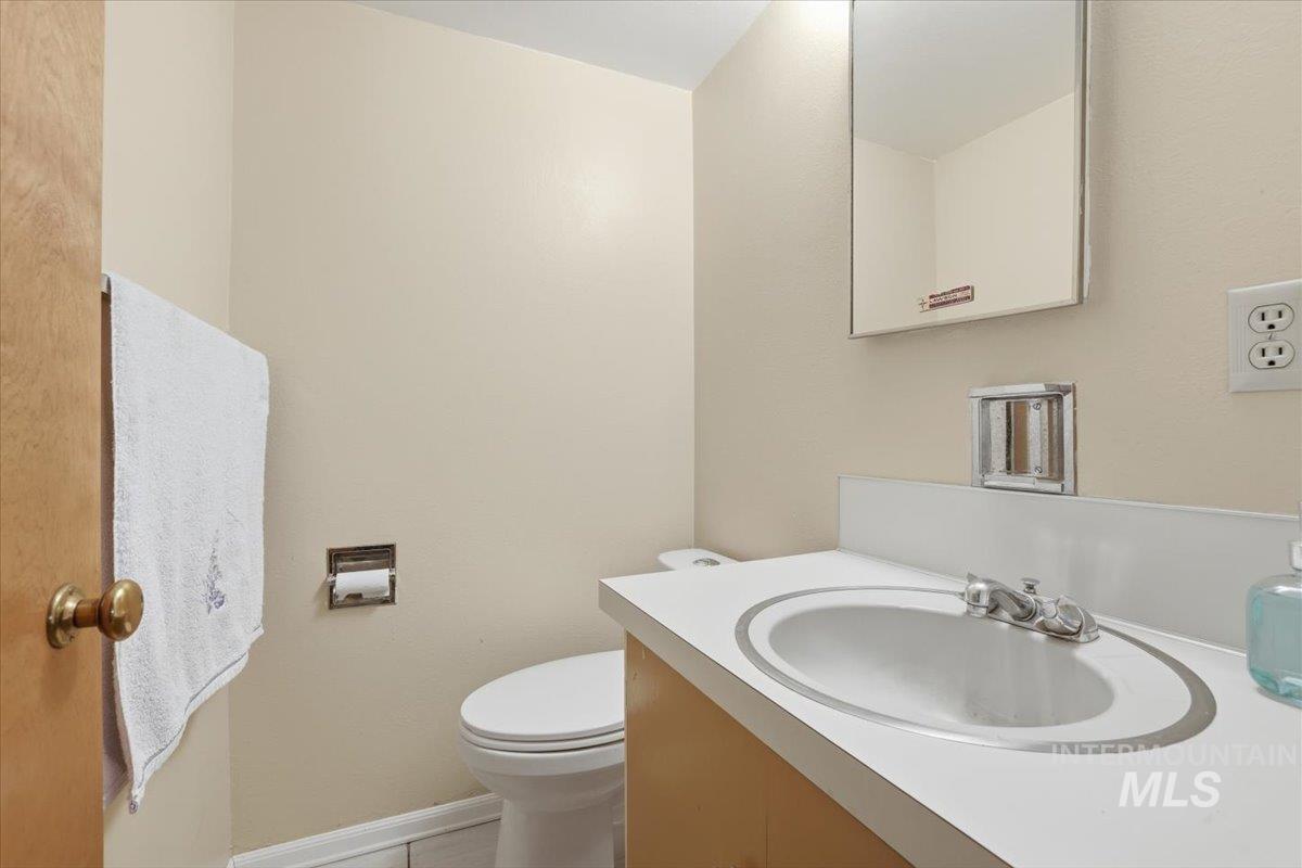 4521 W Kootenai St., Boise, Idaho 83705, 3 Bedrooms, 1.5 Bathrooms, Residential For Sale, Price $420,000,MLS 98973540