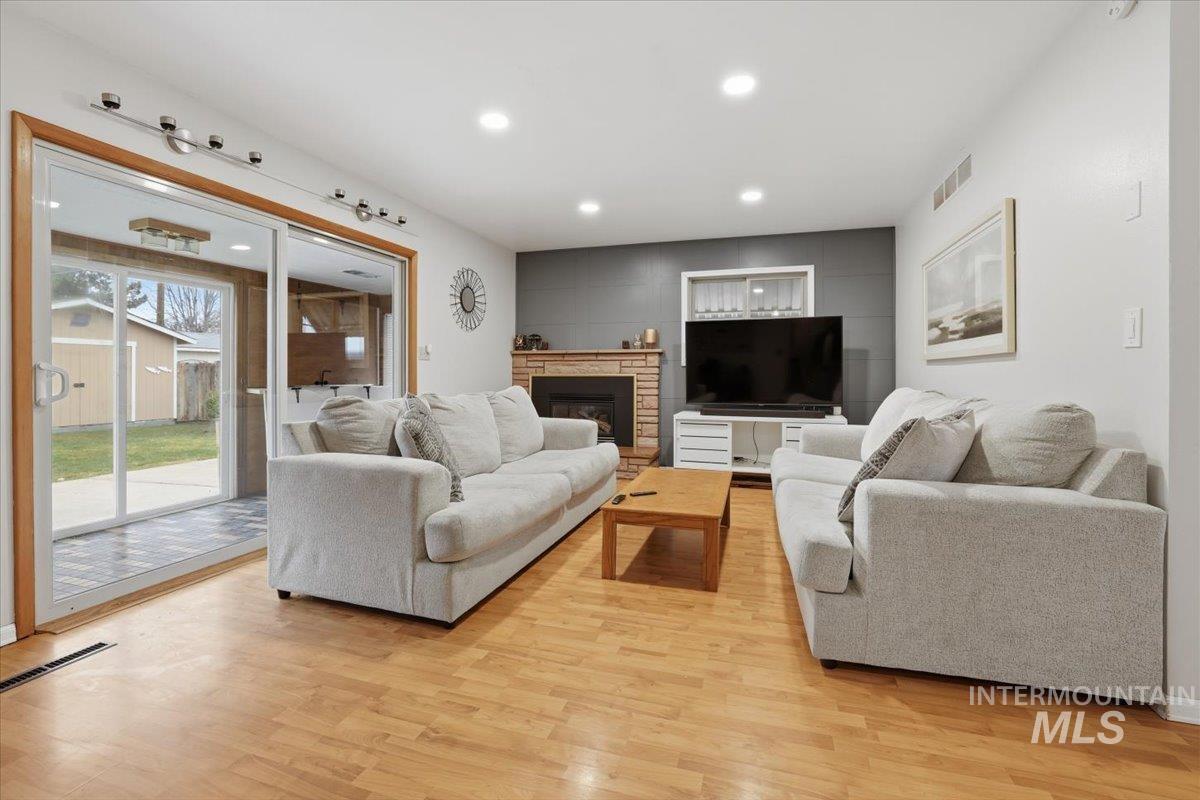 4521 W Kootenai St., Boise, Idaho 83705, 3 Bedrooms, 1.5 Bathrooms, Residential For Sale, Price $420,000,MLS 98973540