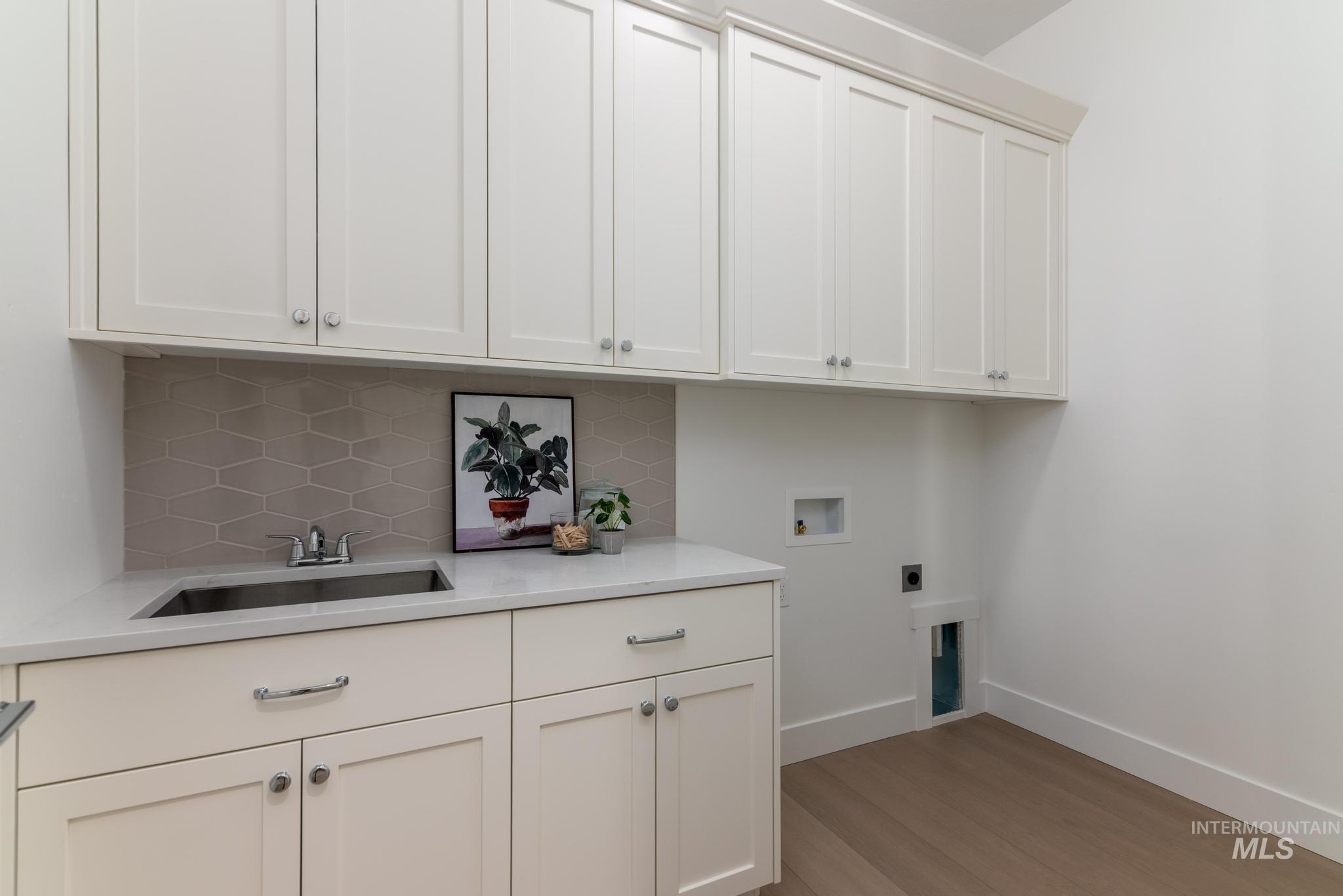 9089 W Moonglade St, Star, Idaho 83669, 3 Bedrooms, 2.5 Bathrooms, Residential For Sale, Price $639,000,MLS 98973544