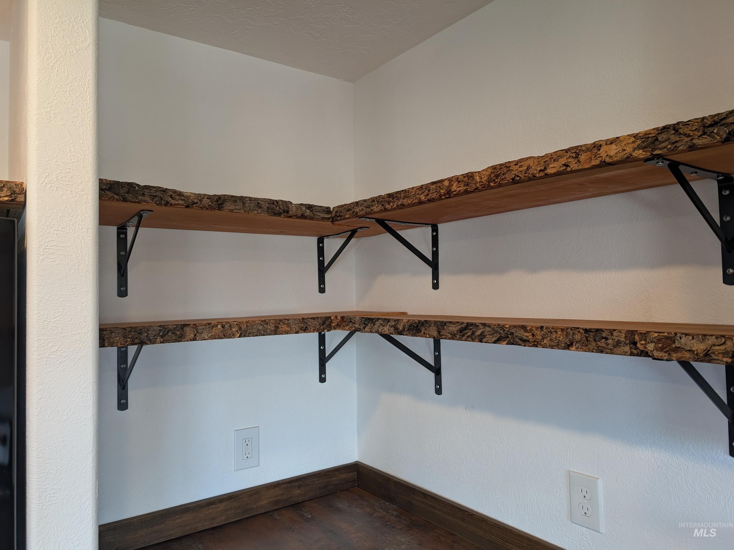 1330 Birch Avenue, Lewiston, Idaho 83501-5720, 2 Bedrooms, 2 Bathrooms, Residential For Sale, Price $424,000,MLS 98973546