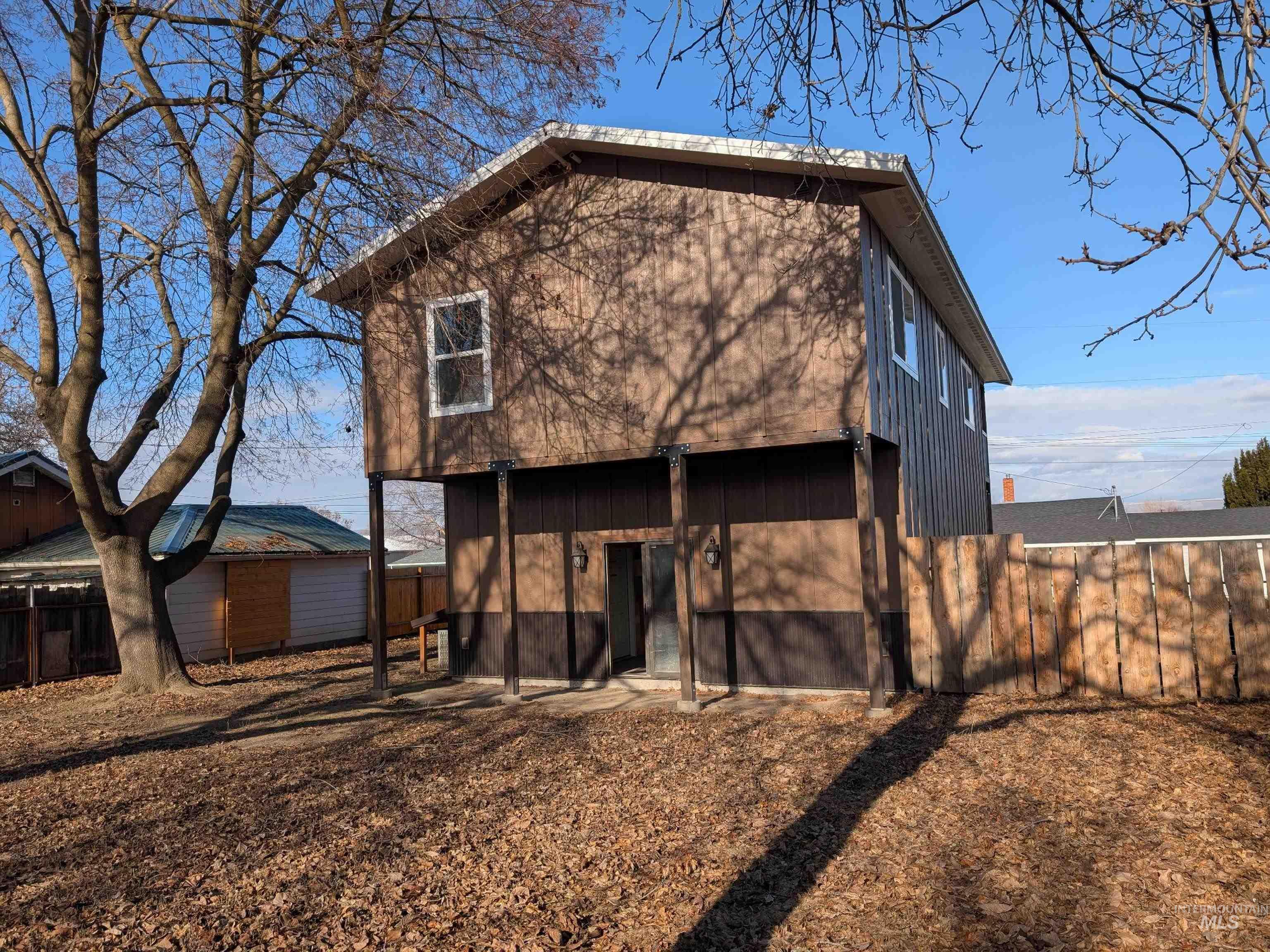 1330 Birch Avenue, Lewiston, Idaho 83501-5720, 2 Bedrooms, 2 Bathrooms, Residential For Sale, Price $424,000,MLS 98973546