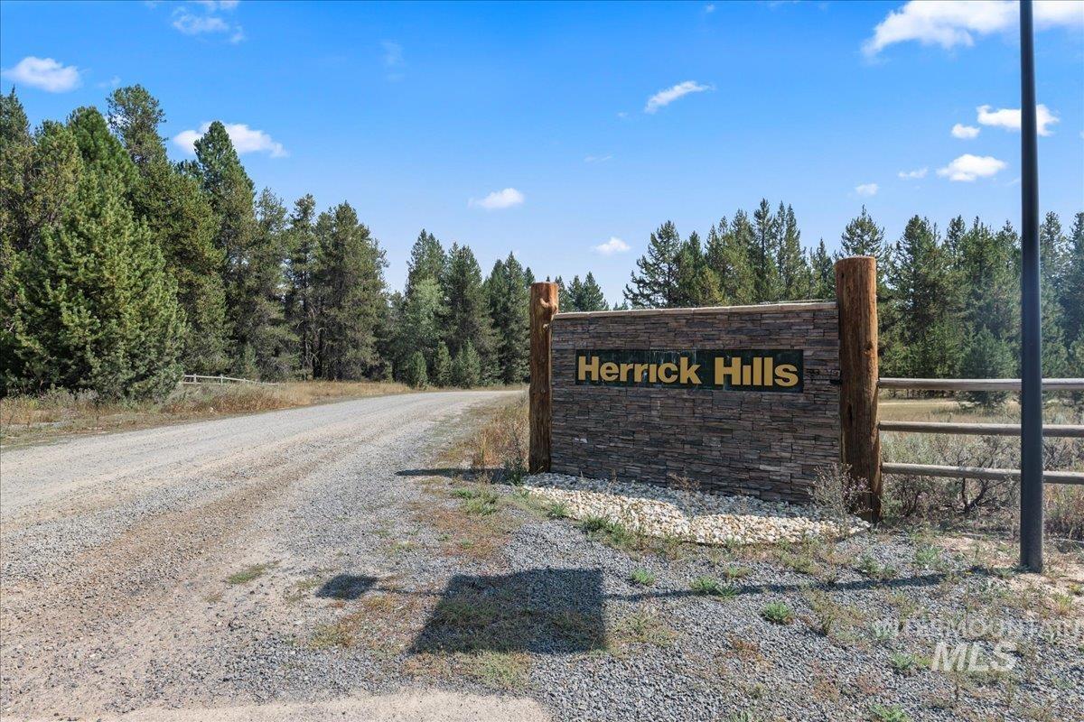 100 Coit Drive, Cascade, Idaho 83611, Land For Sale, Price $350,000,MLS 98973547