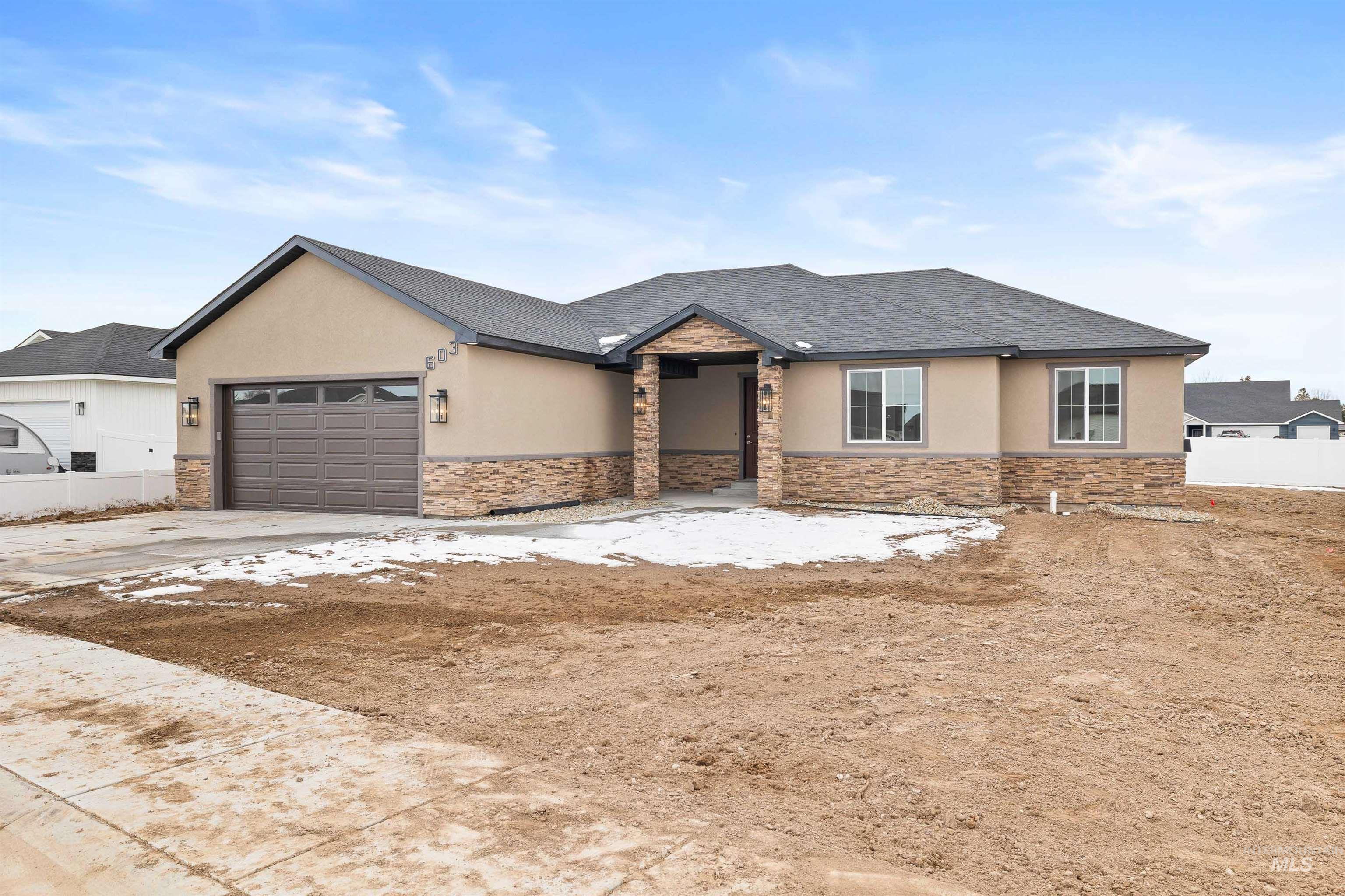 603 Manning circle, Paul, Idaho 83347, 4 Bedrooms, 2 Bathrooms, Residential For Sale, Price $428,000,MLS 98973554