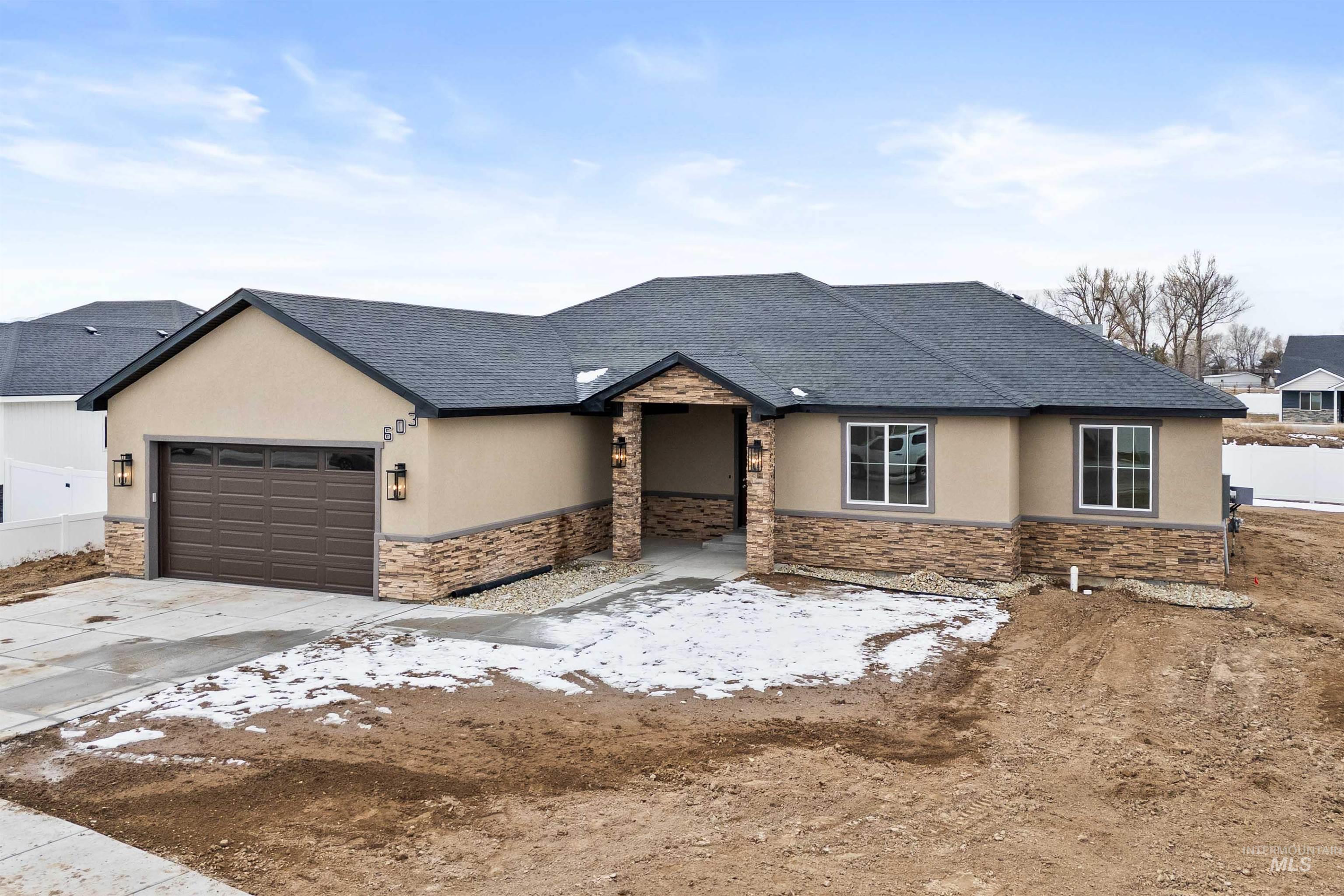 603 Manning circle, Paul, Idaho 83347, 4 Bedrooms, 2 Bathrooms, Residential For Sale, Price $428,000,MLS 98973554