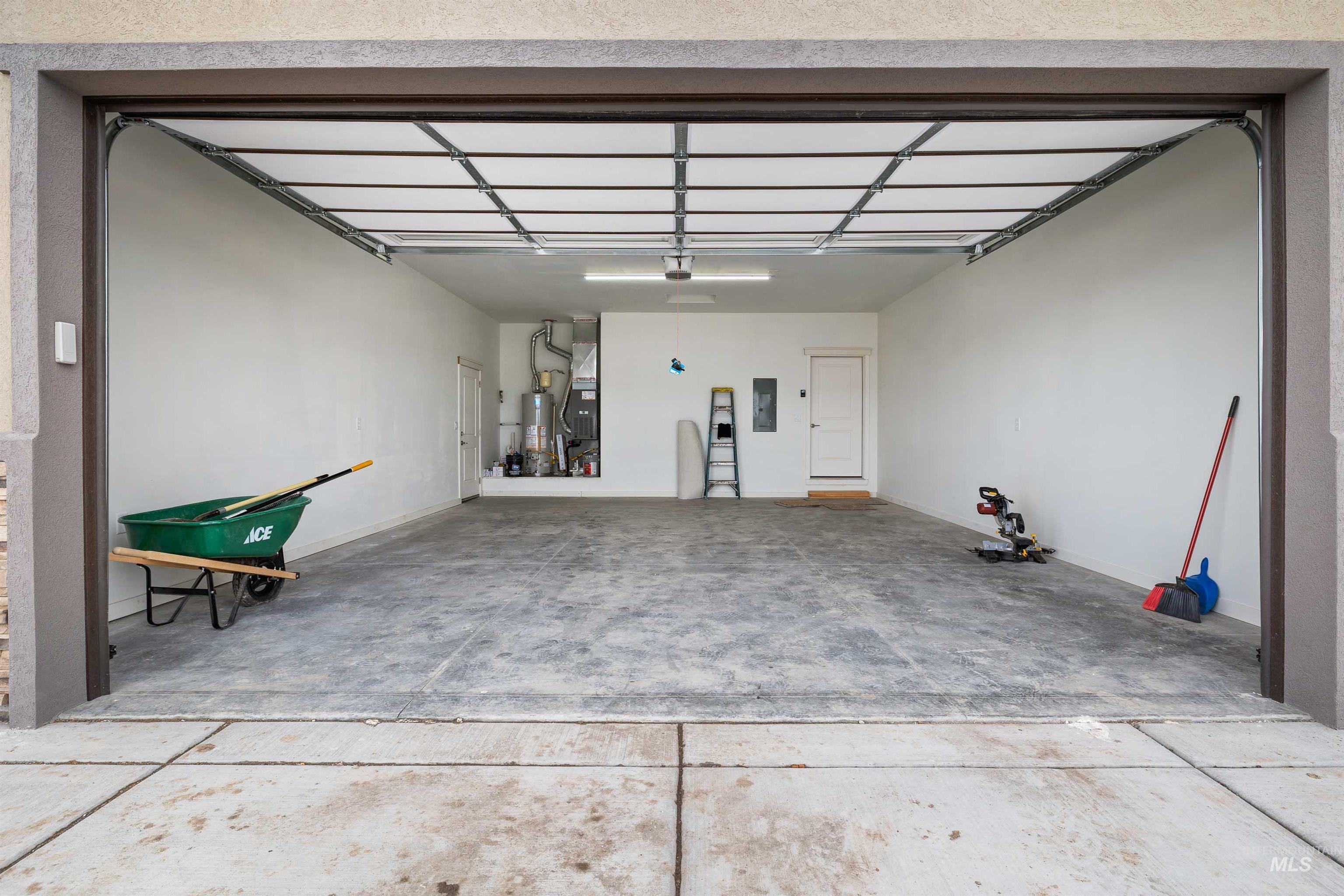 603 Manning circle, Paul, Idaho 83347, 4 Bedrooms, 2 Bathrooms, Residential For Sale, Price $419,900, 98973554