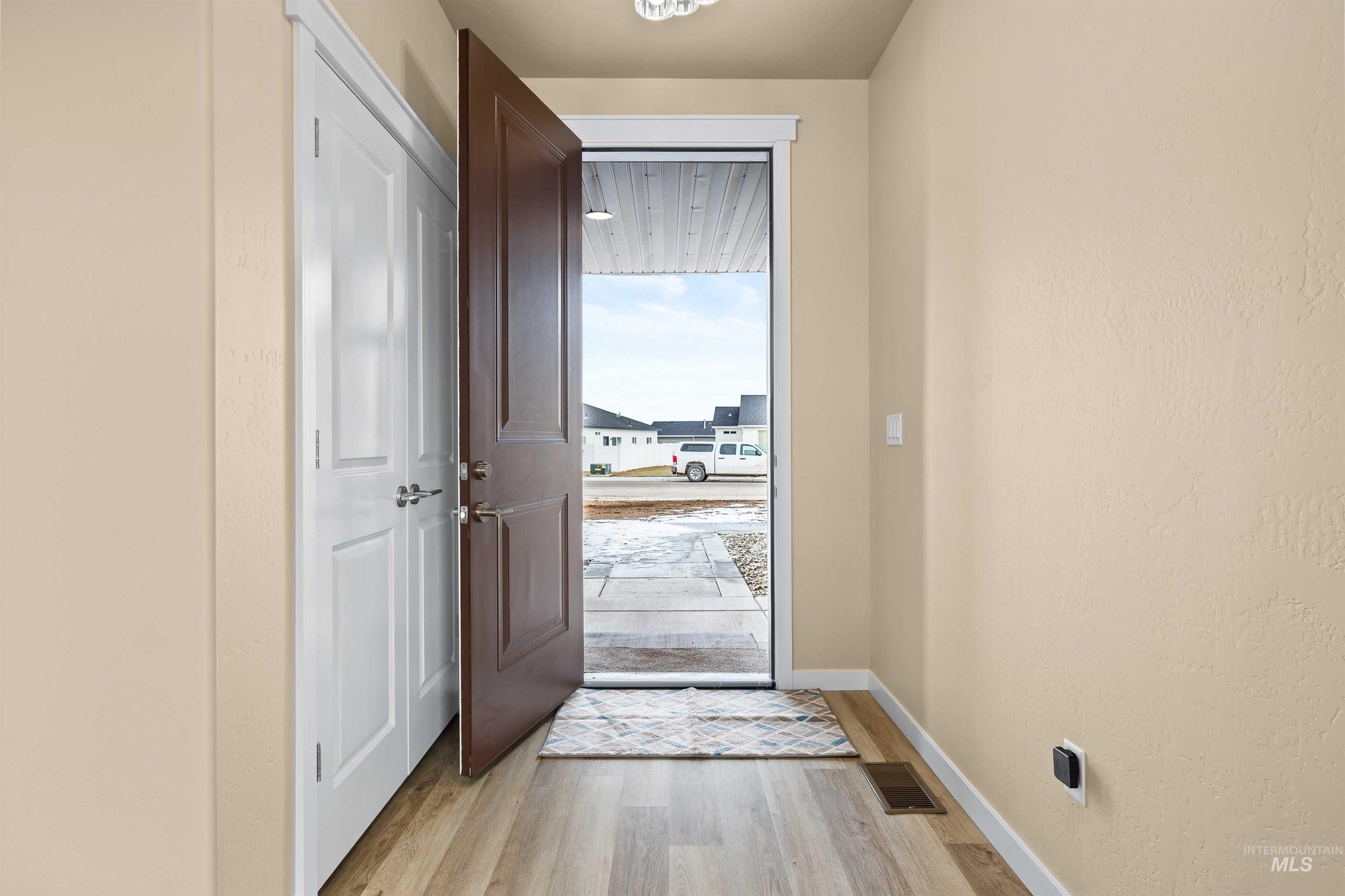 603 Manning circle, Paul, Idaho 83347, 4 Bedrooms, 2 Bathrooms, Residential For Sale, Price $428,000,MLS 98973554