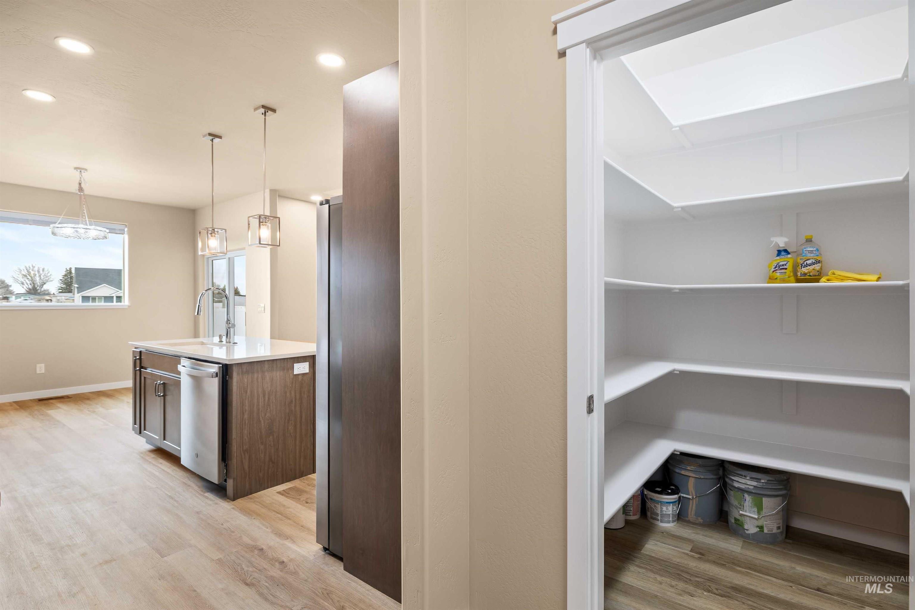 603 Manning circle, Paul, Idaho 83347, 4 Bedrooms, 2 Bathrooms, Residential For Sale, Price $428,000,MLS 98973554