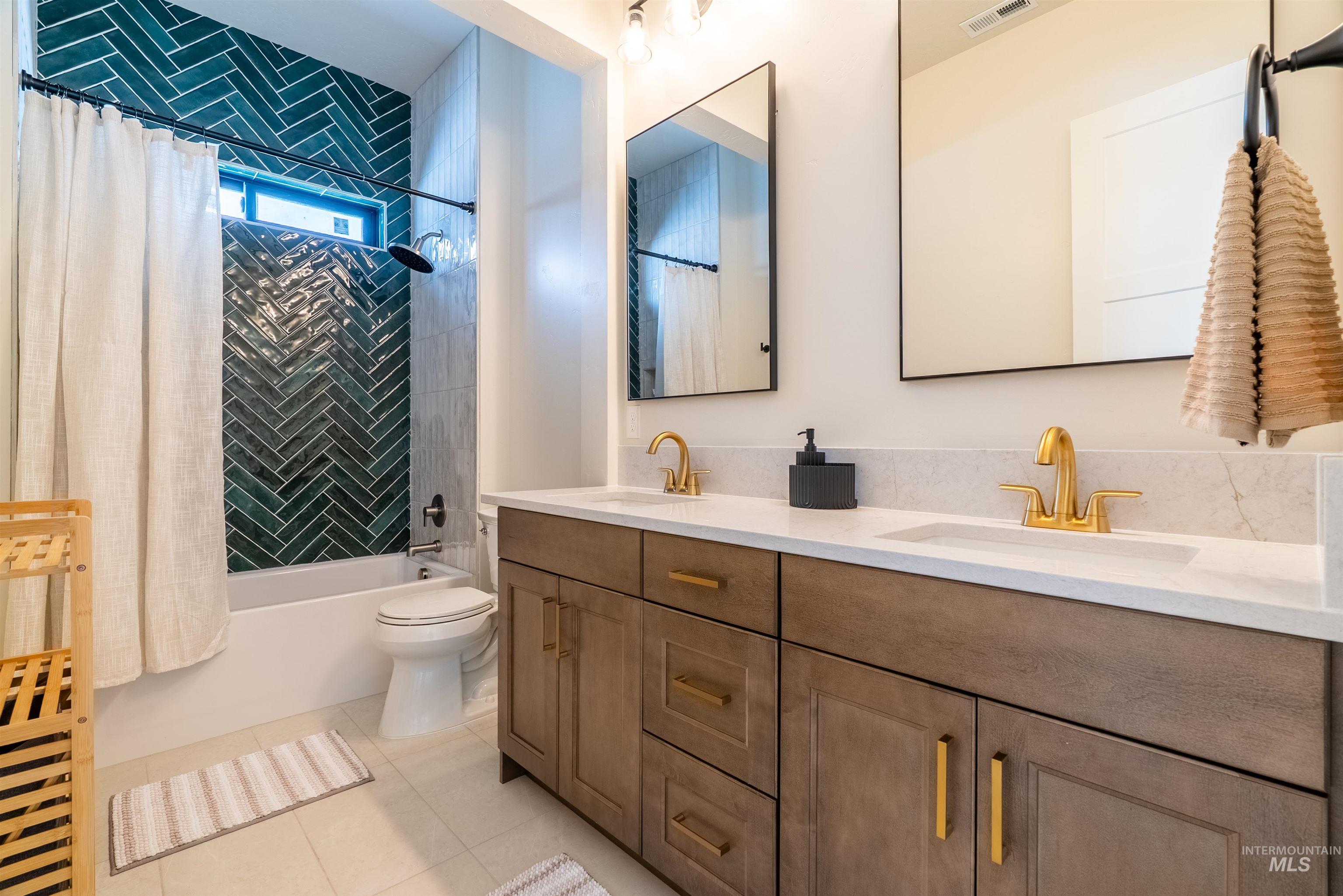 13901 Sky View Ct, McCall, Idaho 83638, 5 Bedrooms, 3 Bathrooms, Residential For Sale, Price $1,175,000,MLS 98973555