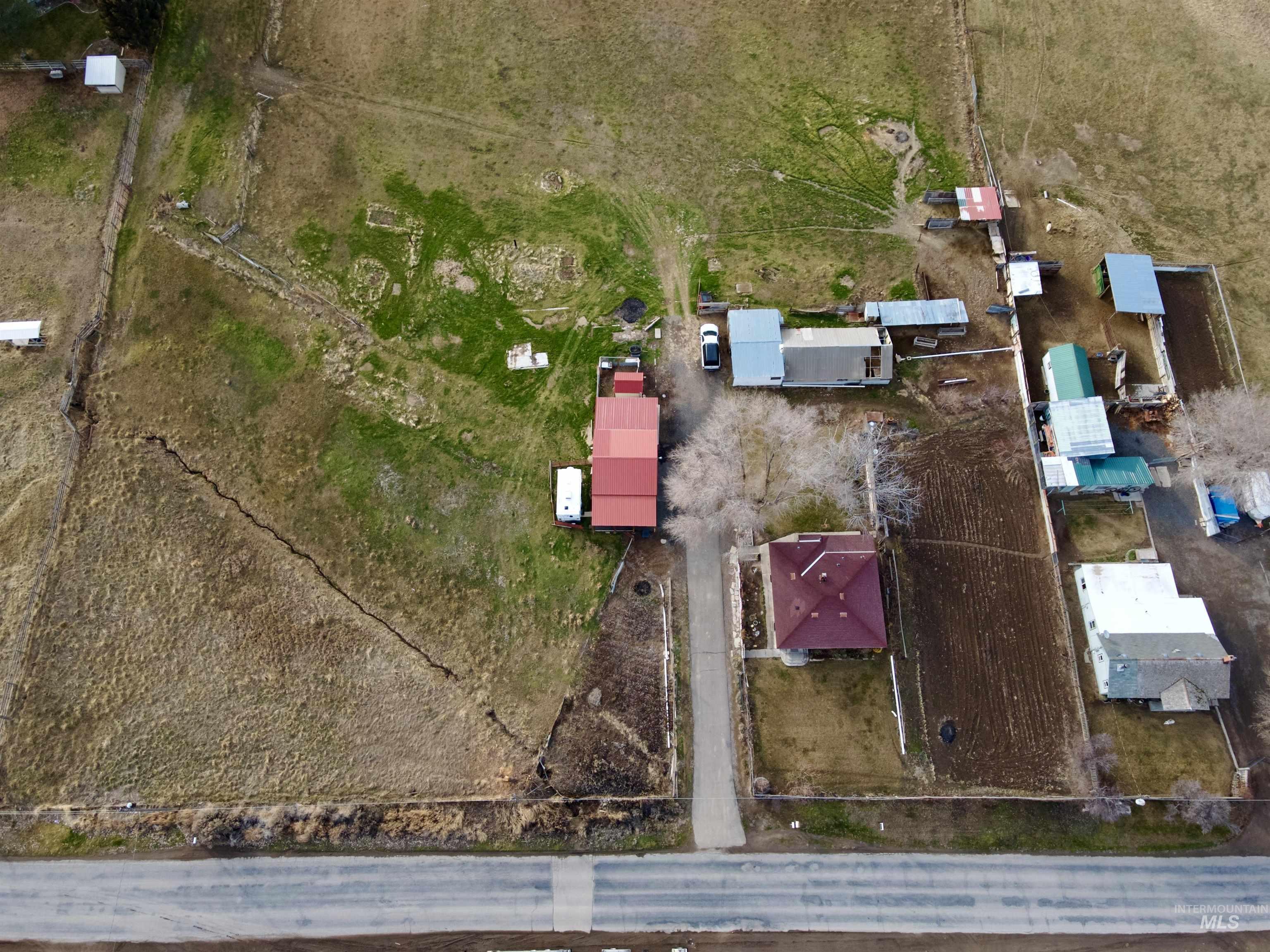 3989 N 2250 E, Filer, Idaho 83328, 3 Bedrooms, 2 Bathrooms, Residential For Sale, Price $537,000,MLS 98973556