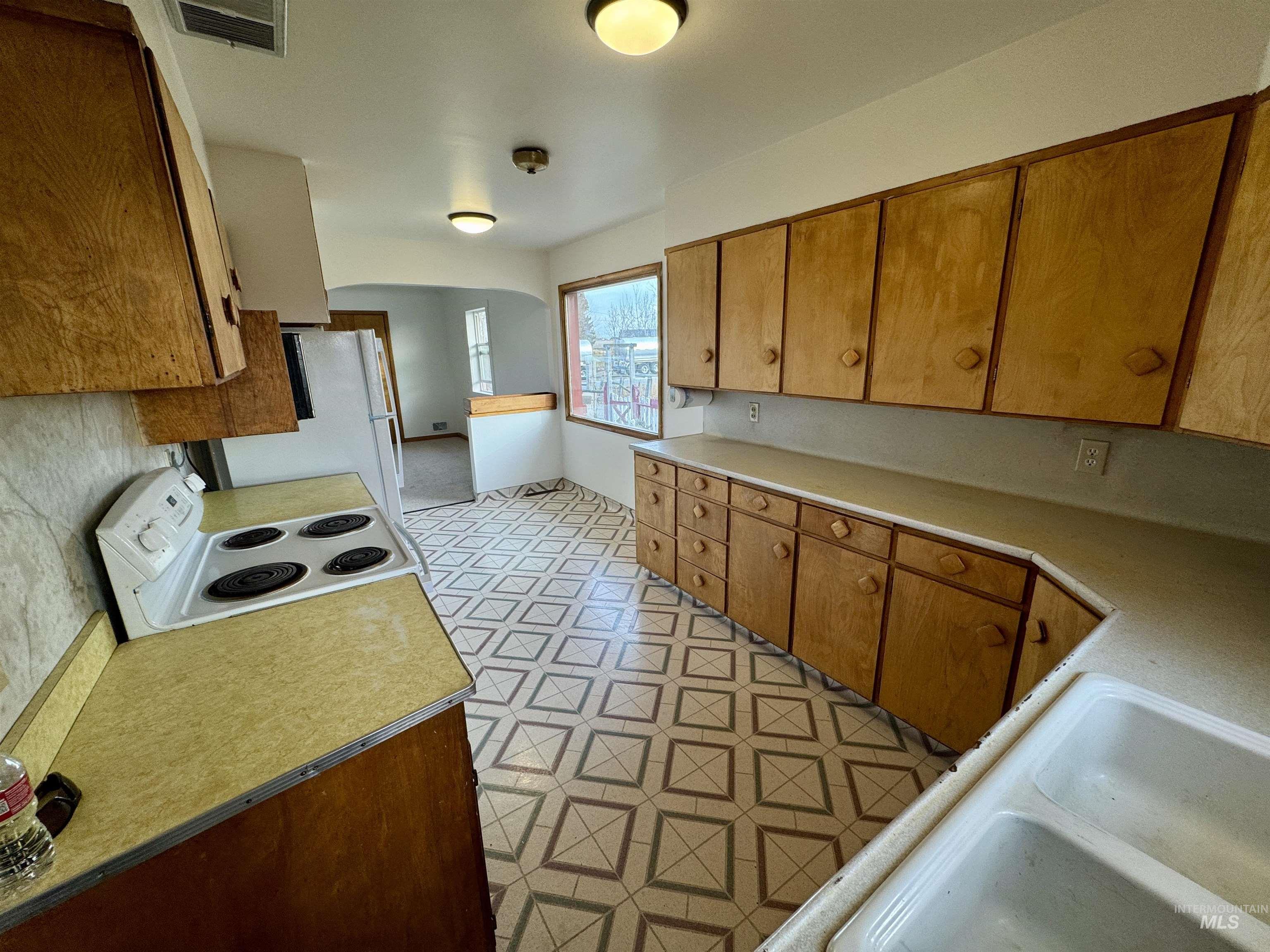 3989 N 2250 E, Filer, Idaho 83328, 3 Bedrooms, 2 Bathrooms, Residential For Sale, Price $537,000,MLS 98973556