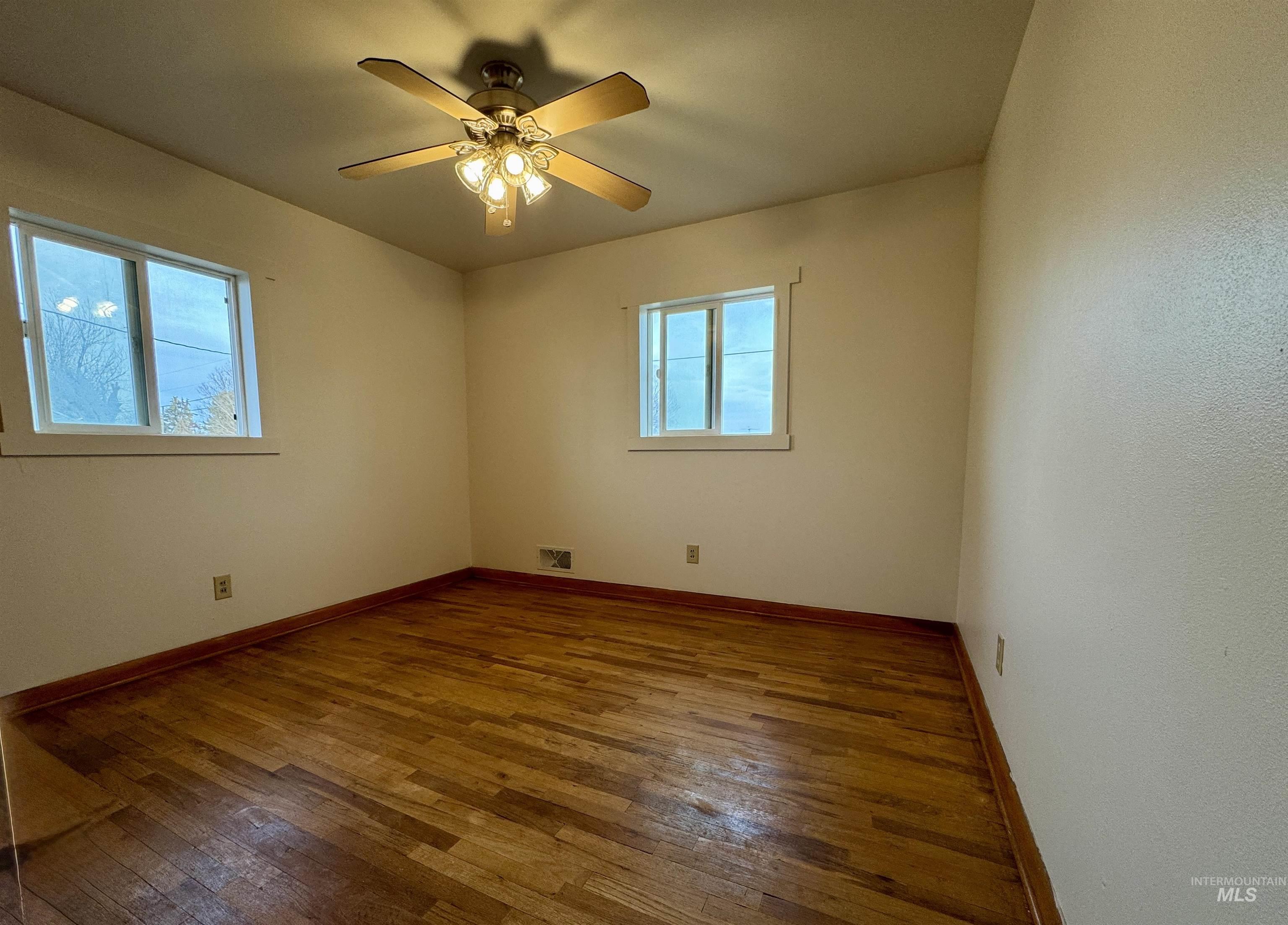 3989 N 2250 E, Filer, Idaho 83328, 3 Bedrooms, 2 Bathrooms, Residential For Sale, Price $537,000,MLS 98973556