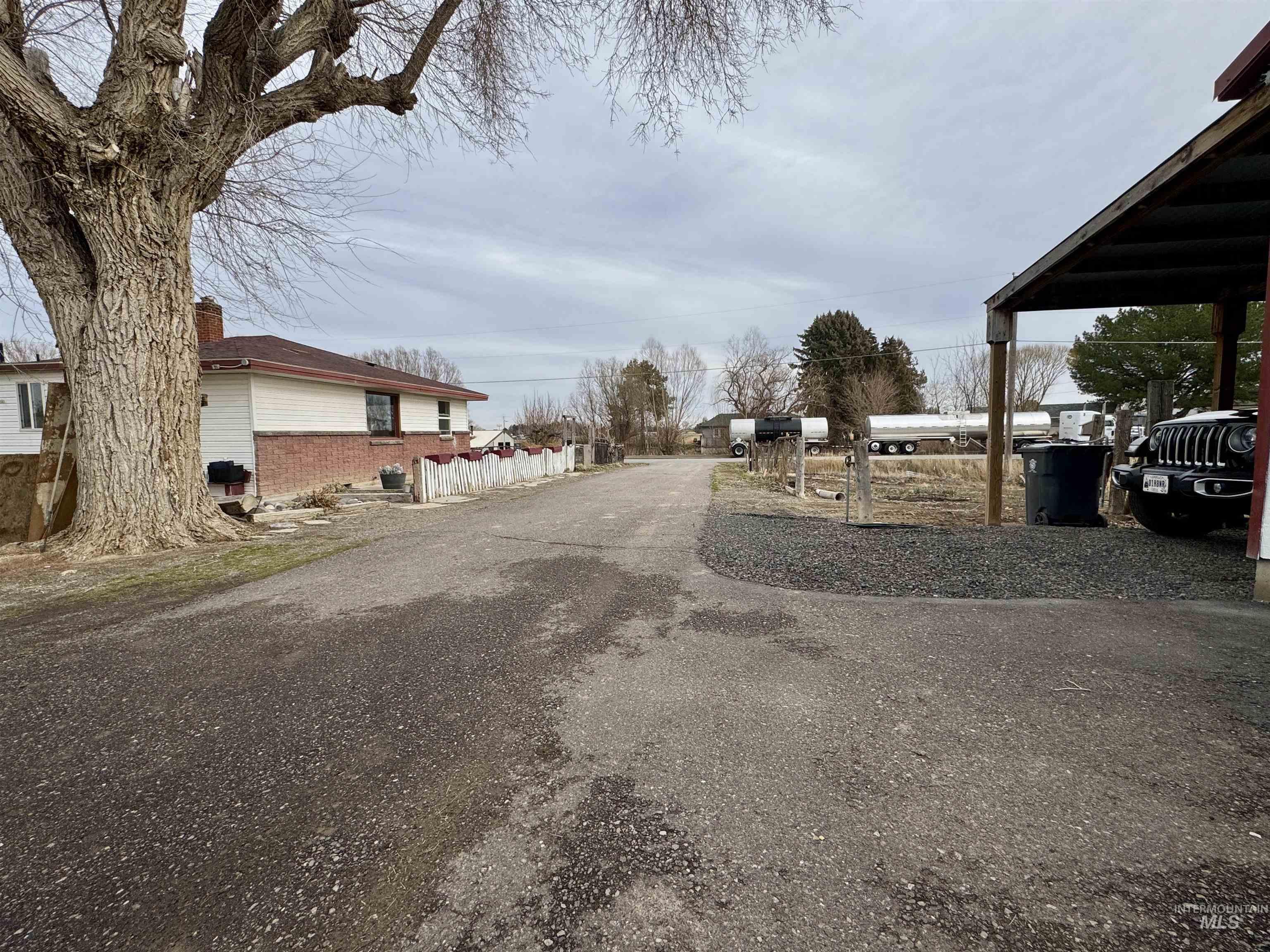 3989 N 2250 E, Filer, Idaho 83328, 3 Bedrooms, 2 Bathrooms, Residential For Sale, Price $537,000,MLS 98973556