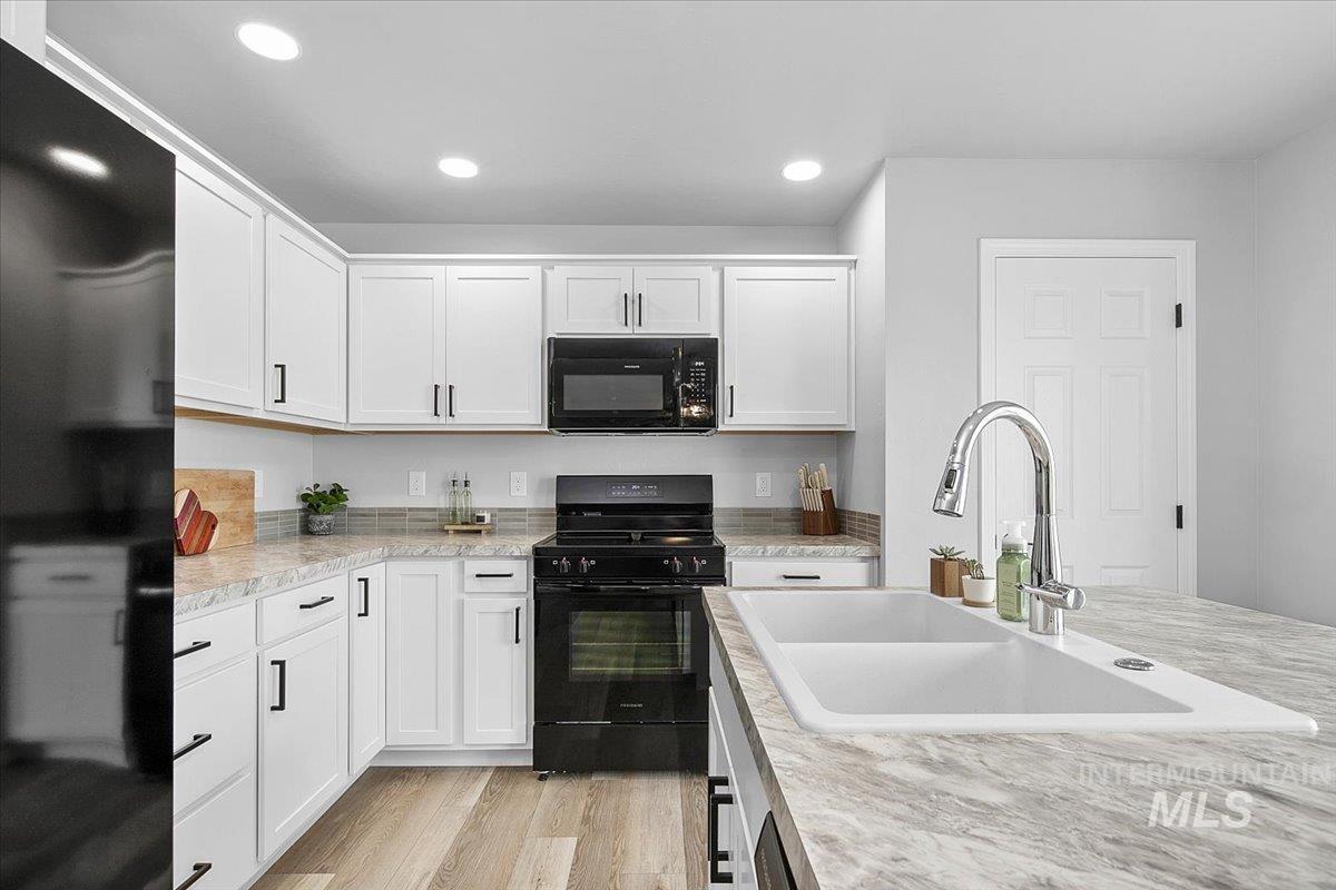 13520 Farwell St, Caldwell, Idaho 83607, 3 Bedrooms, 2.5 Bathrooms, Residential For Sale, Price $386,900,MLS 98973557